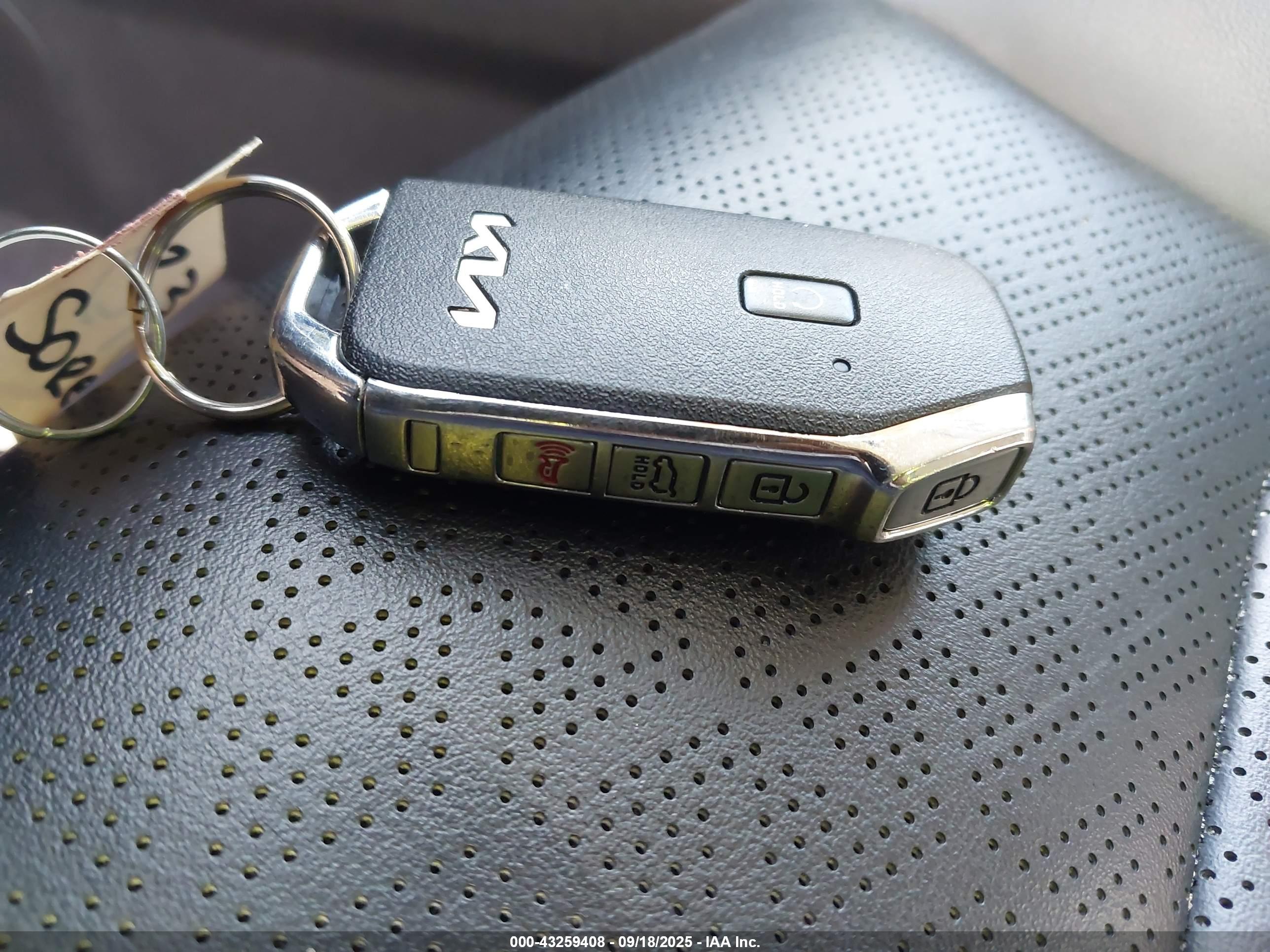 KIA SORENTO image 11