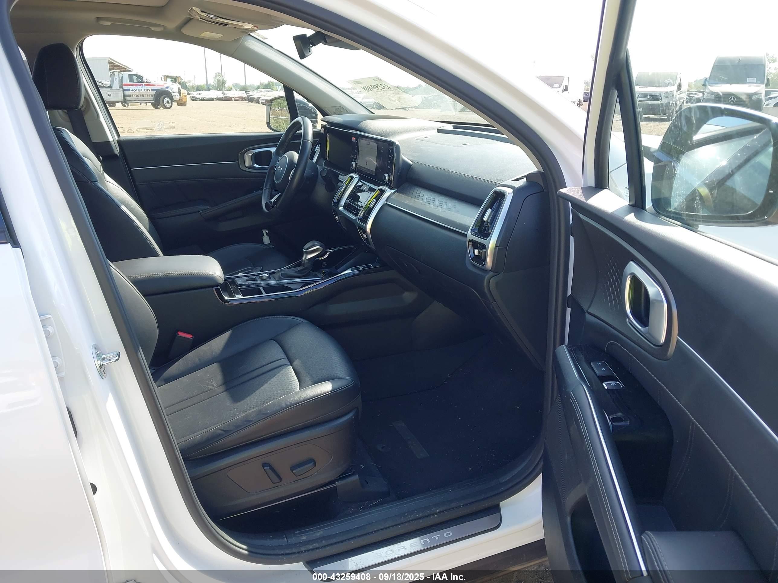 KIA SORENTO image 5