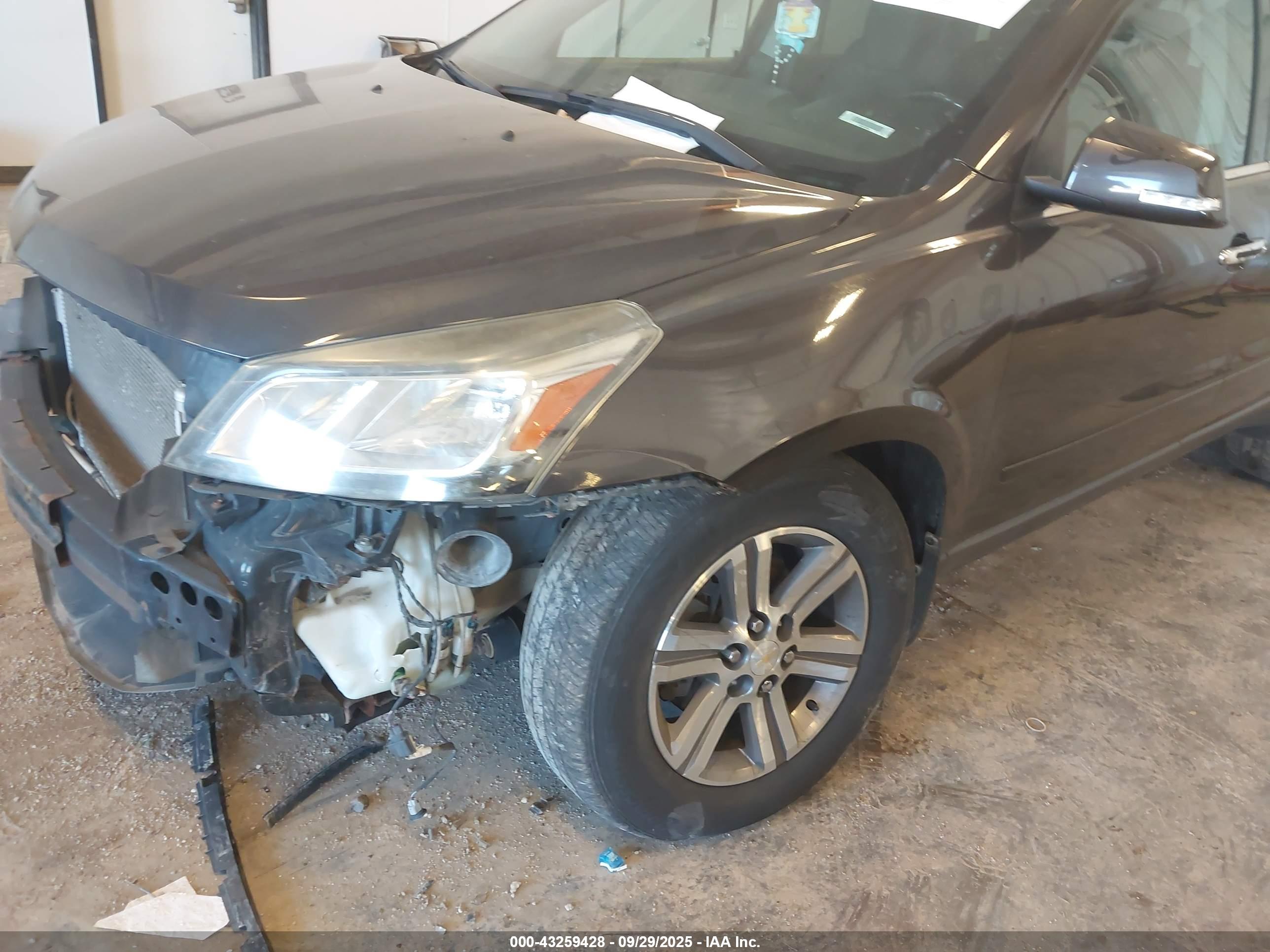 CHEVROLET TRAVERSE image 6