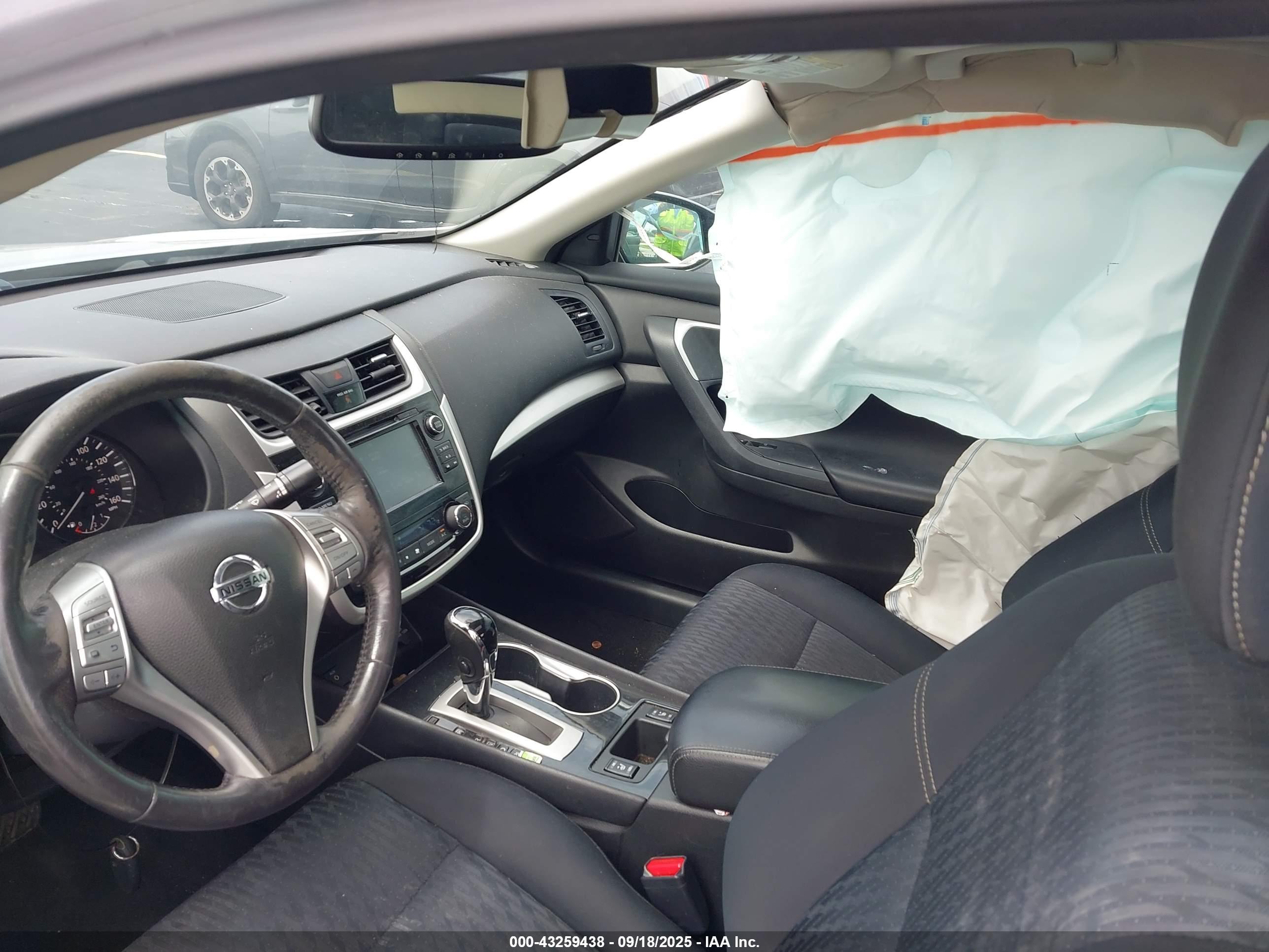 NISSAN ALTIMA image 5