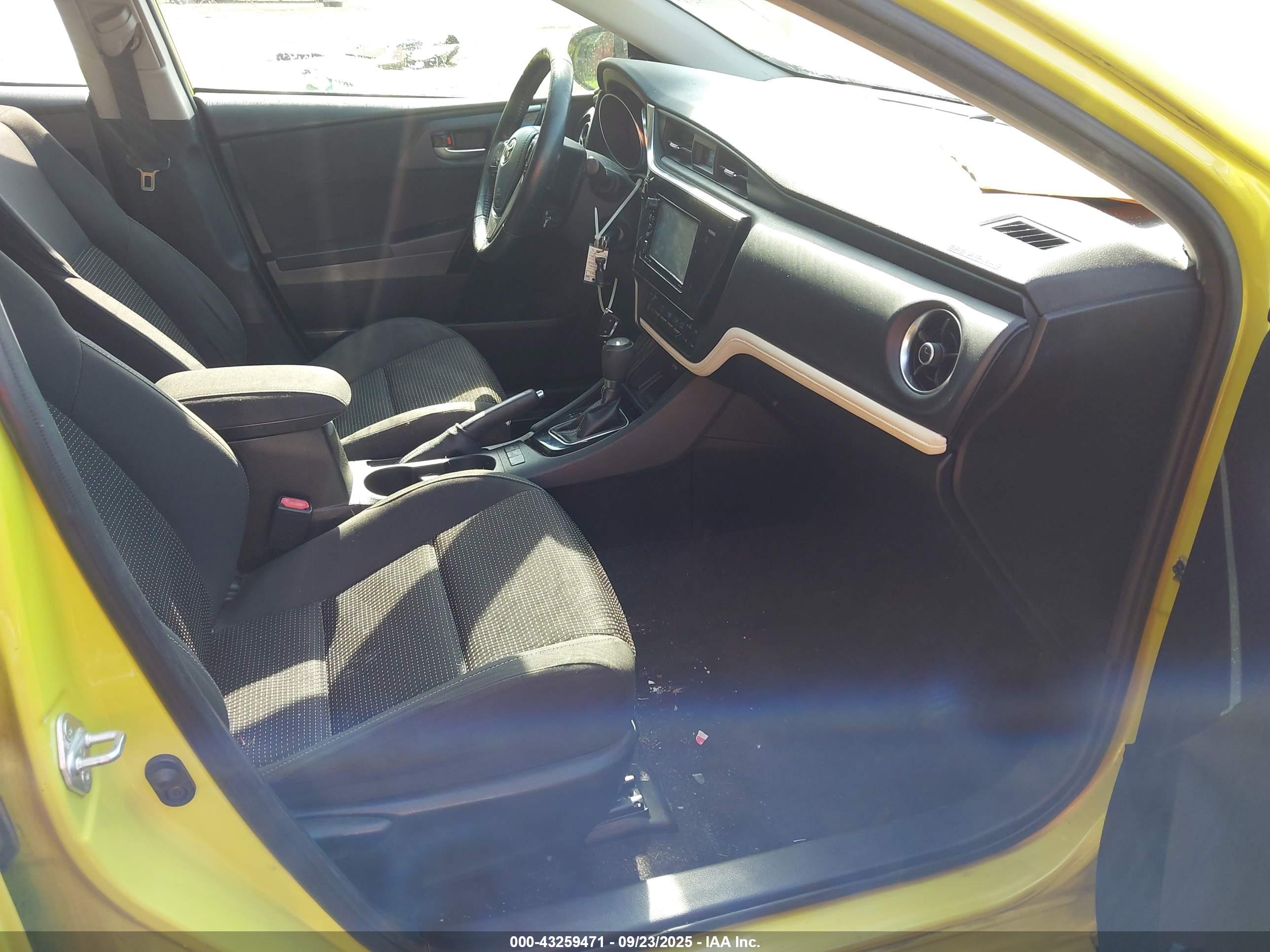 TOYOTA COROLLA image 5