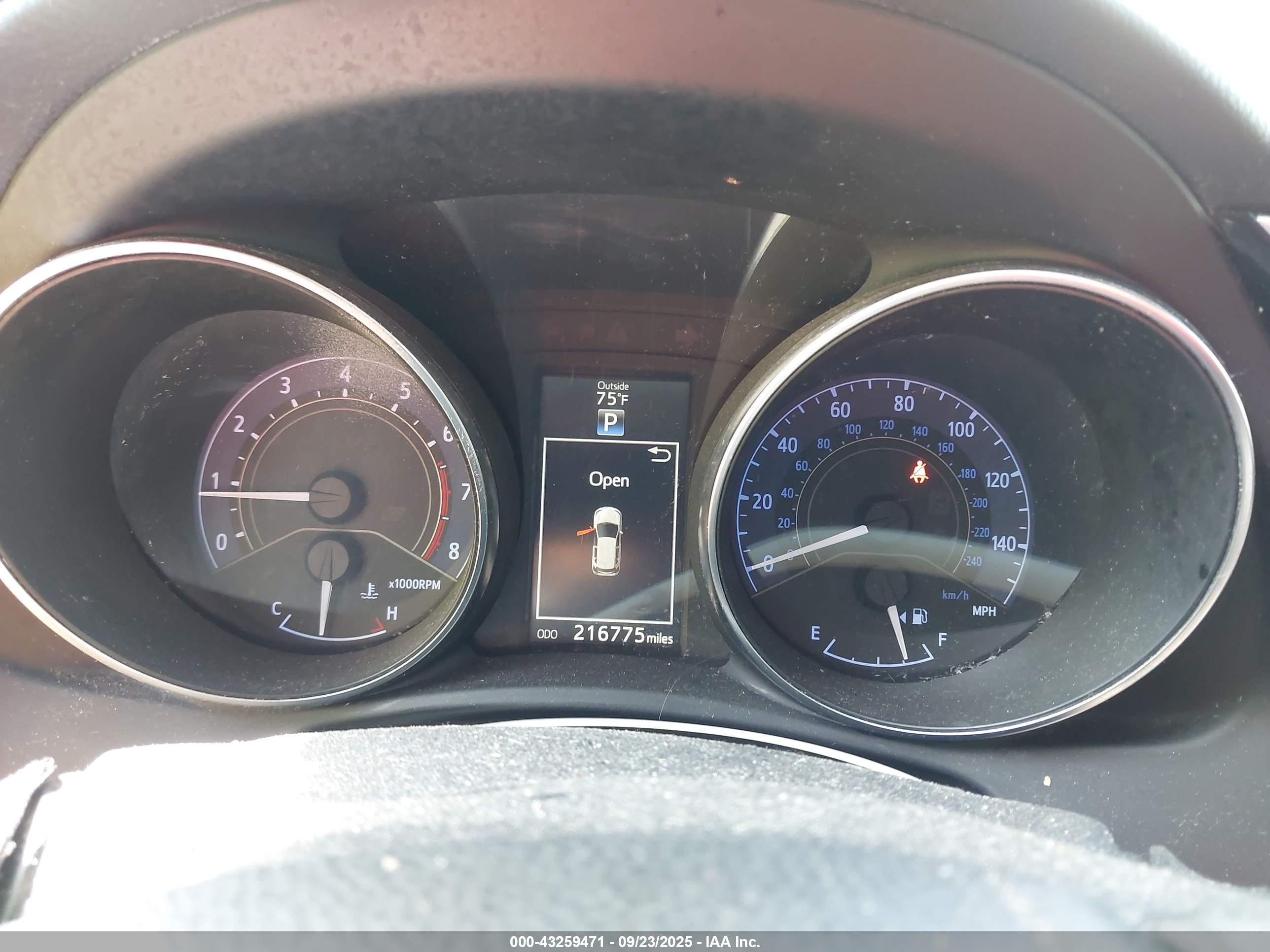 TOYOTA COROLLA image 7