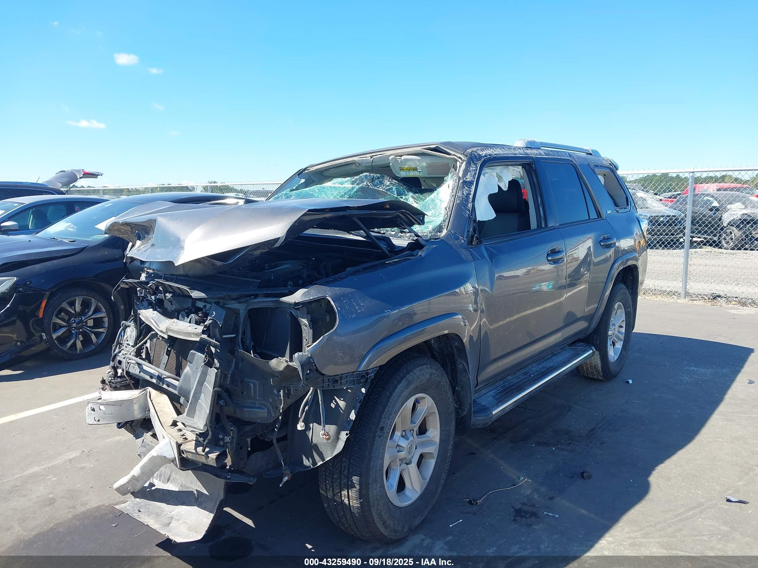 TOYOTA 4RUNNER image 2