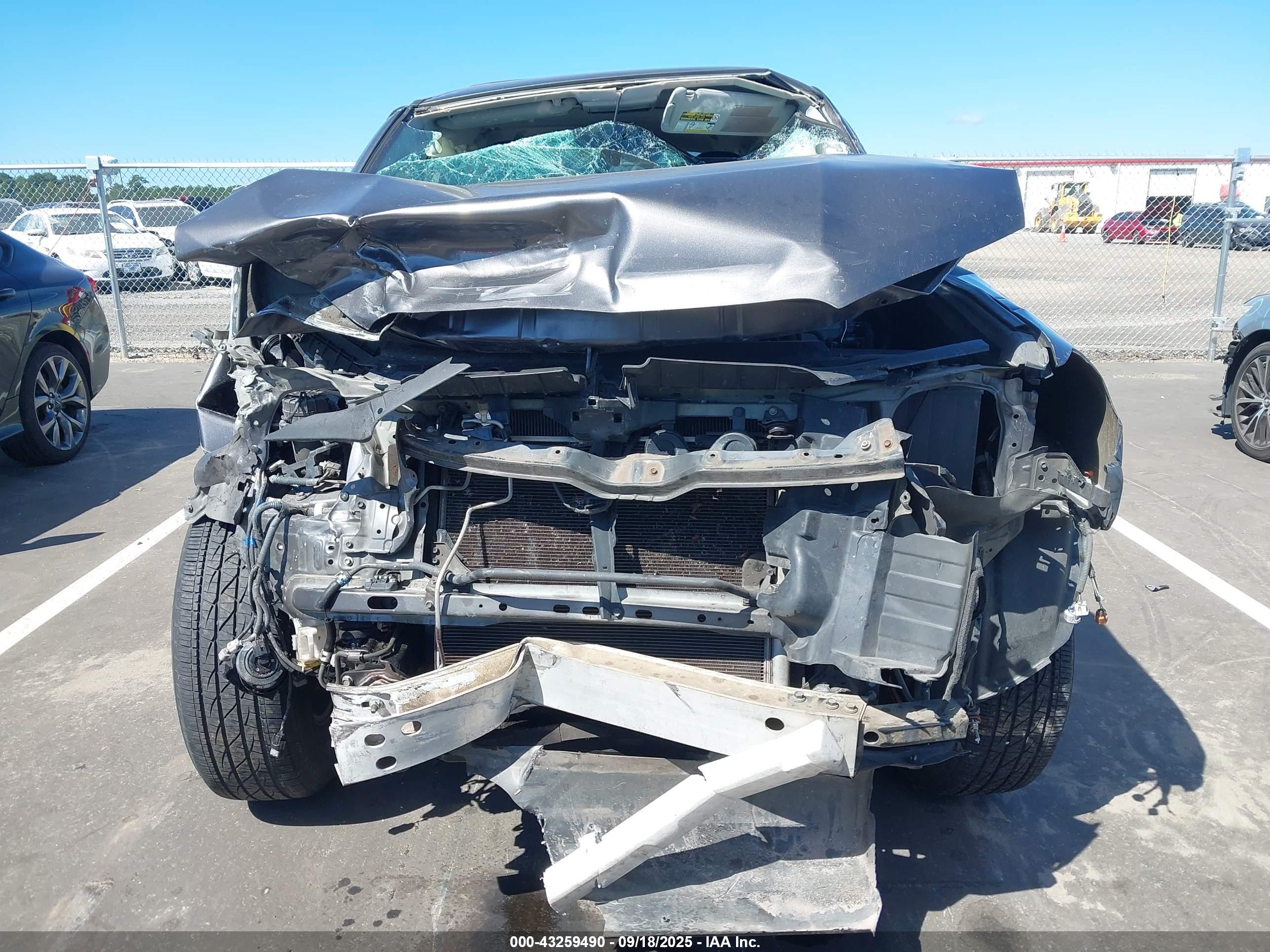 TOYOTA 4RUNNER image 6