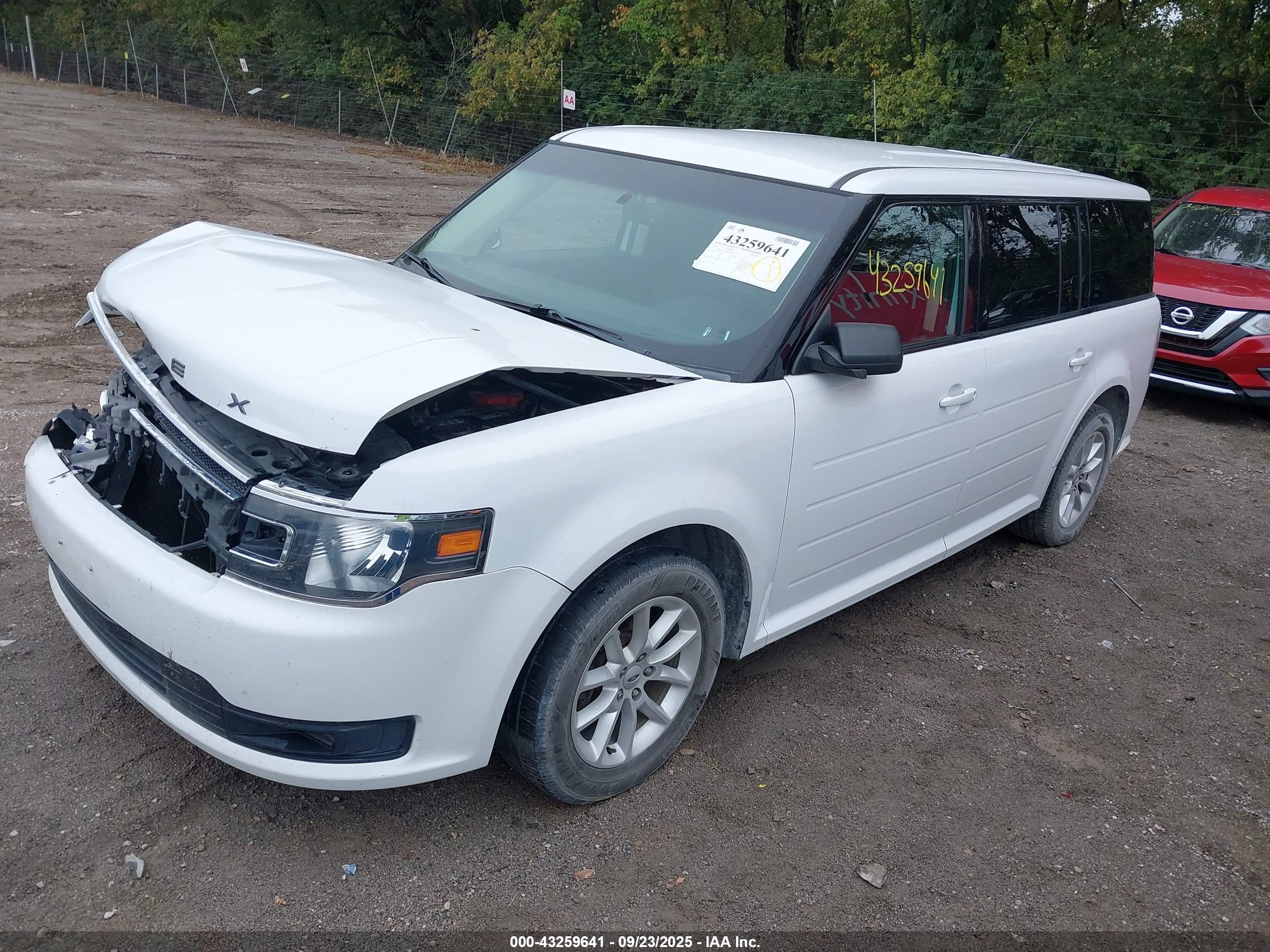 FORD FLEX image 2
