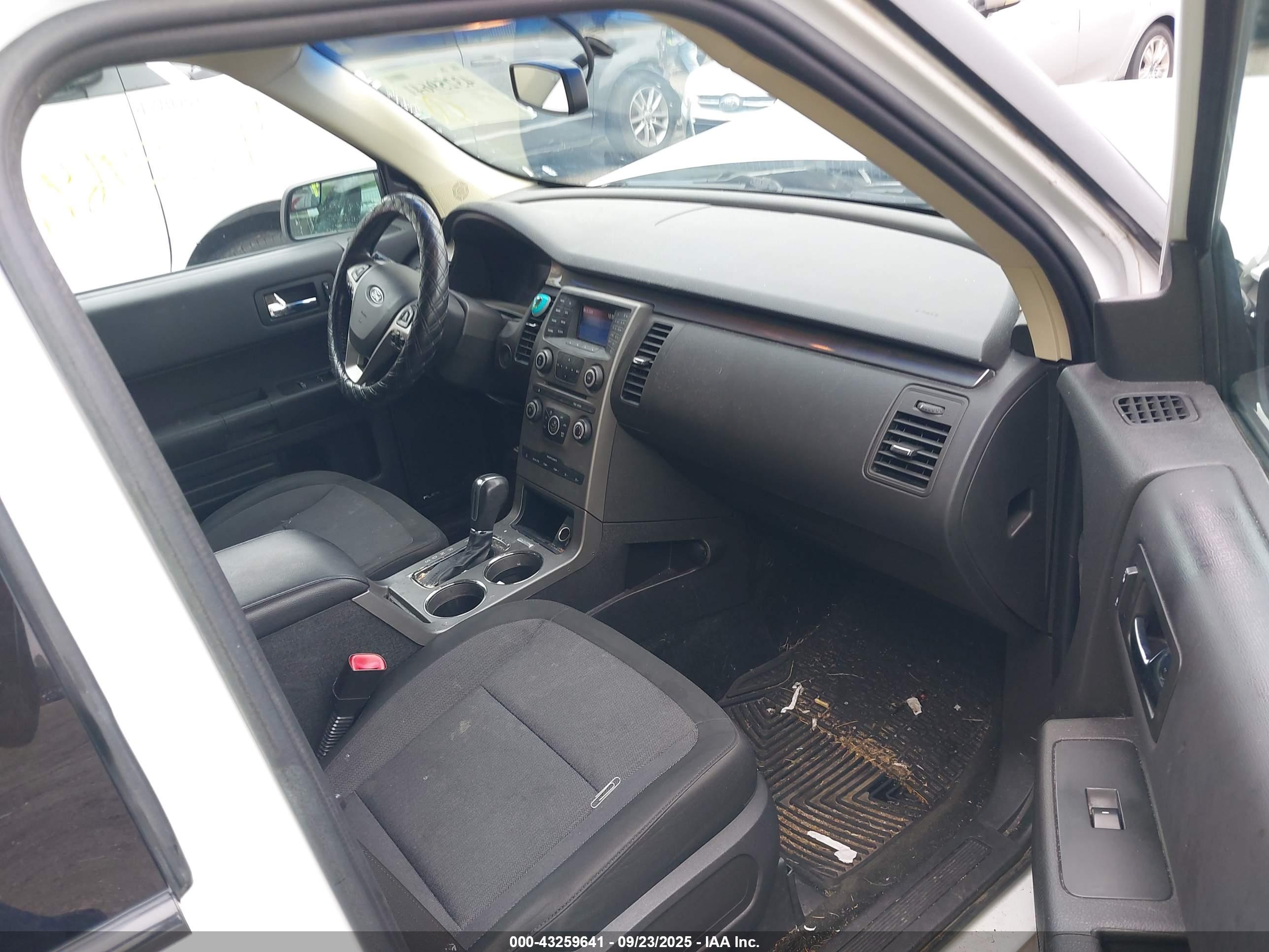 FORD FLEX image 5
