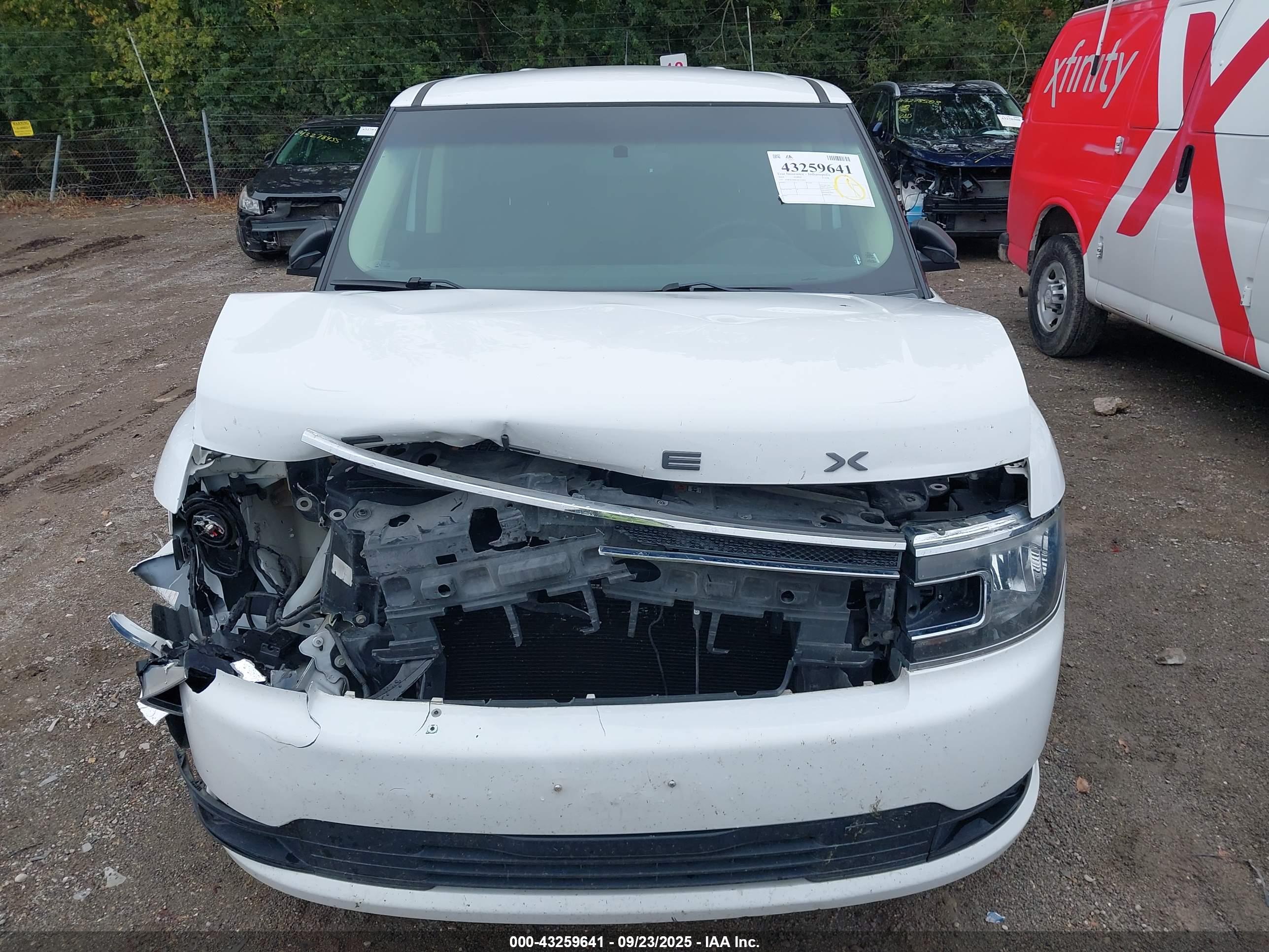 FORD FLEX image 6