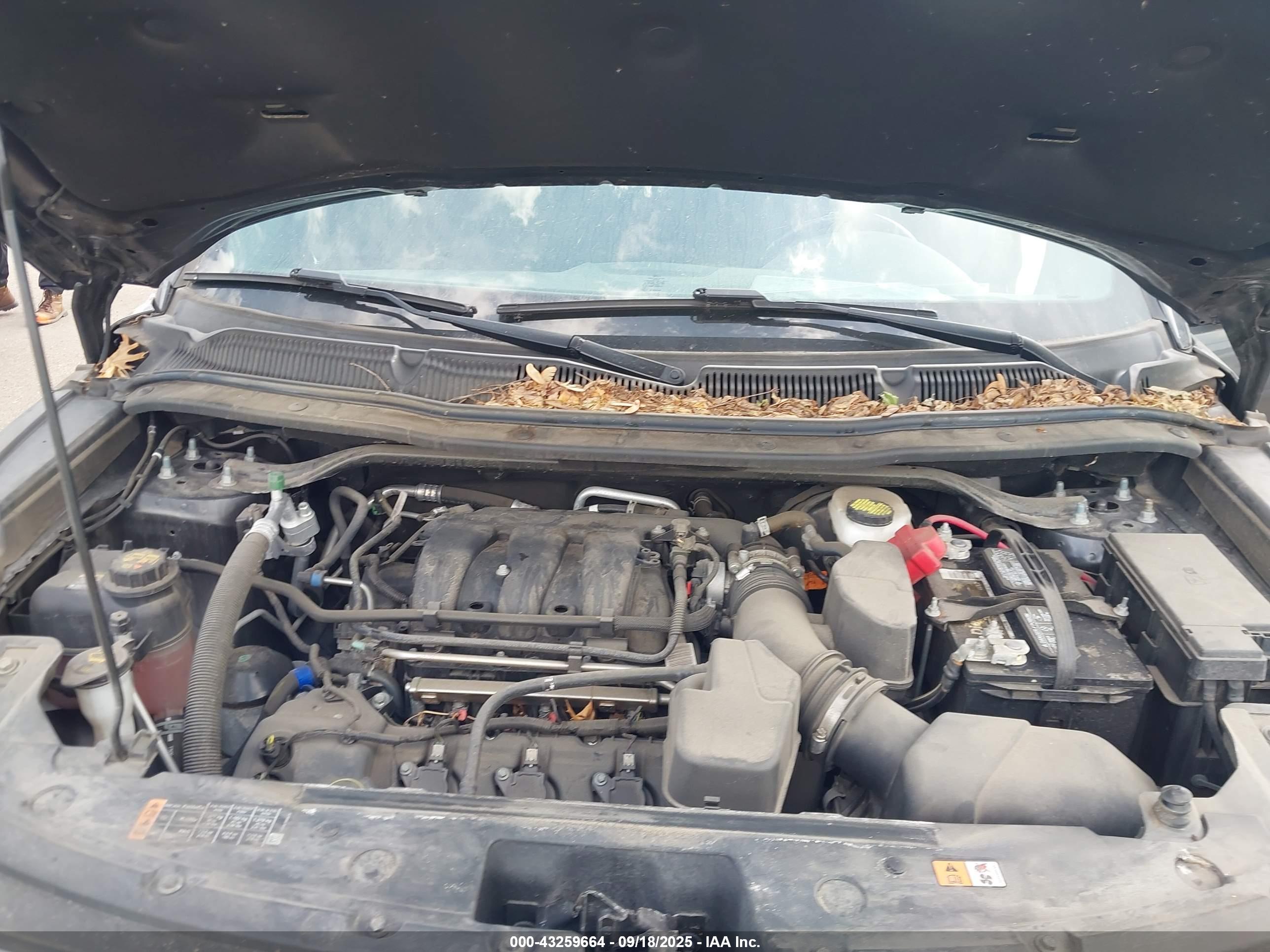 FORD EXPLORER image 10