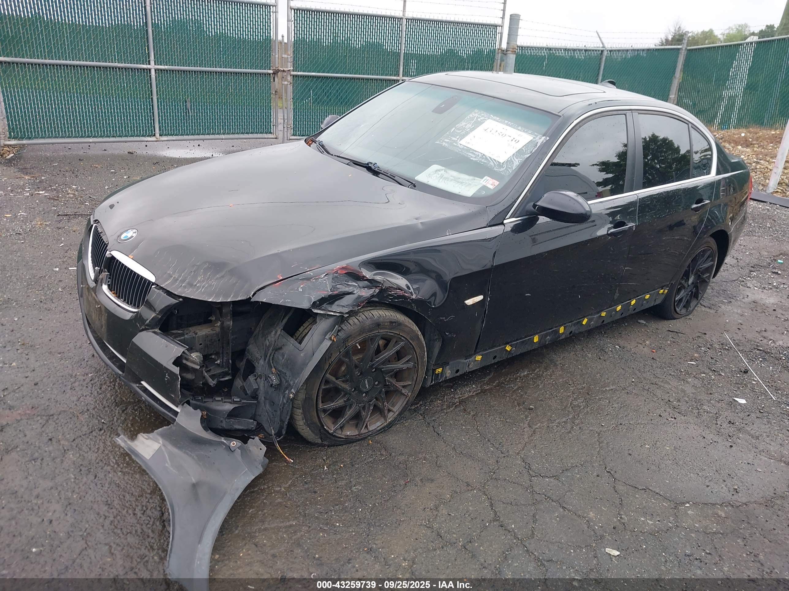 BMW 335XI image 2