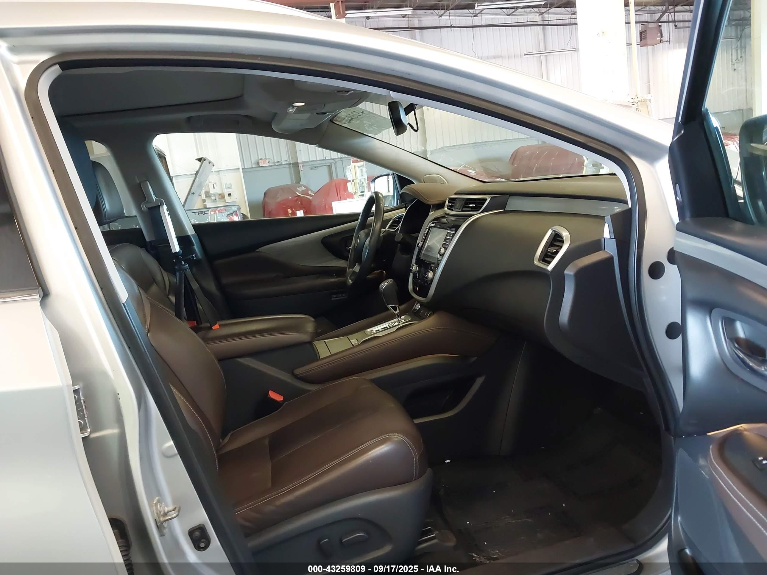 NISSAN MURANO image 5