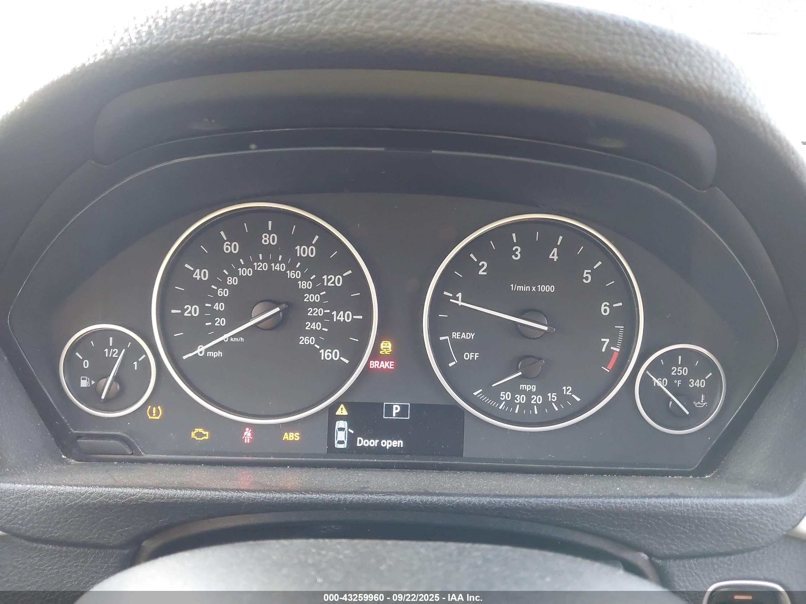 BMW 320I image 7