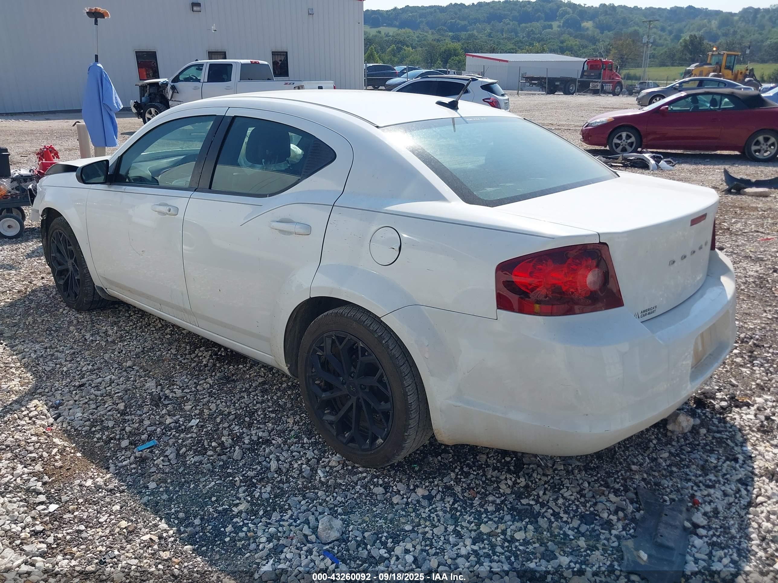 DODGE AVENGER image 3