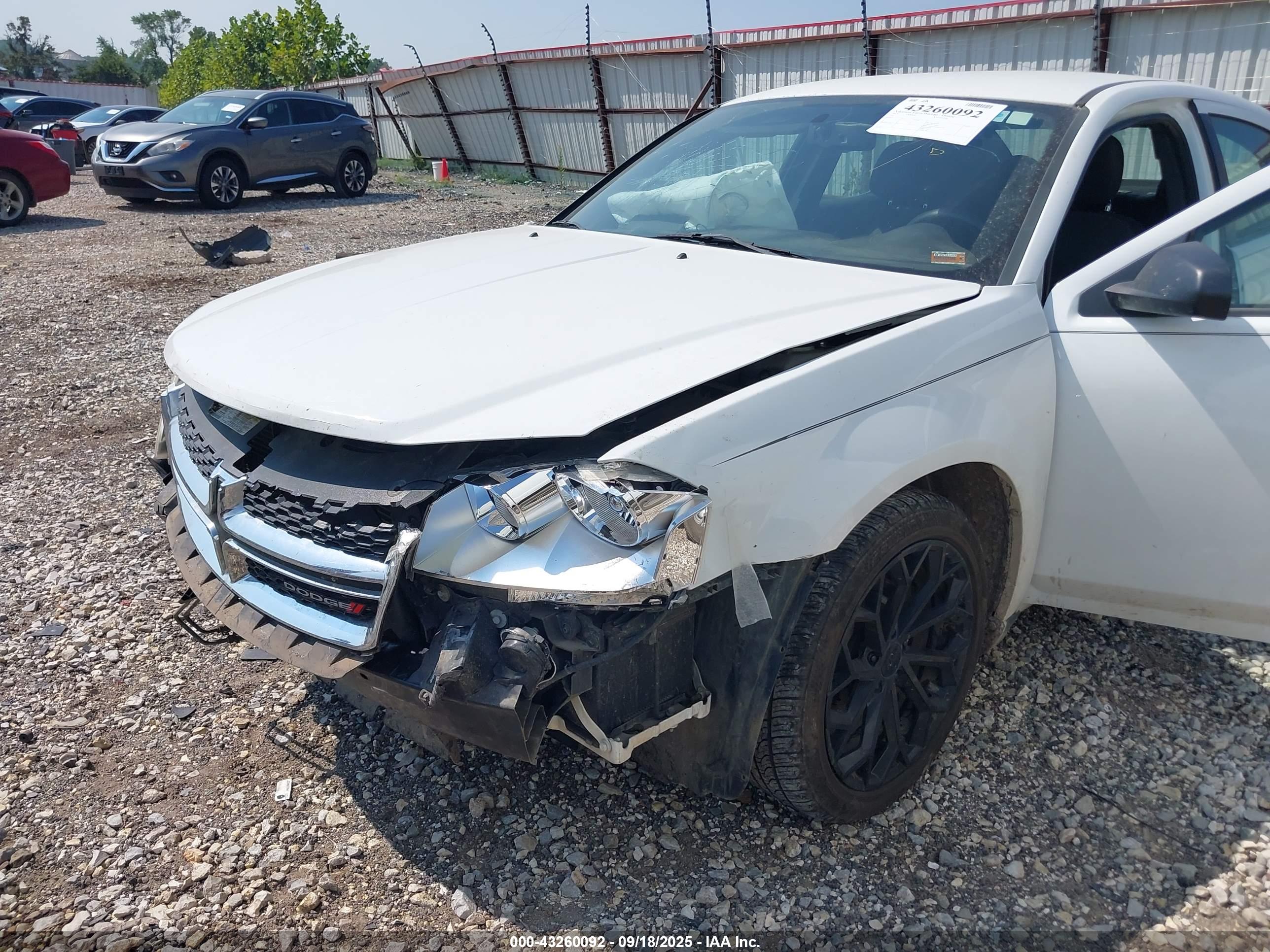 DODGE AVENGER image 6