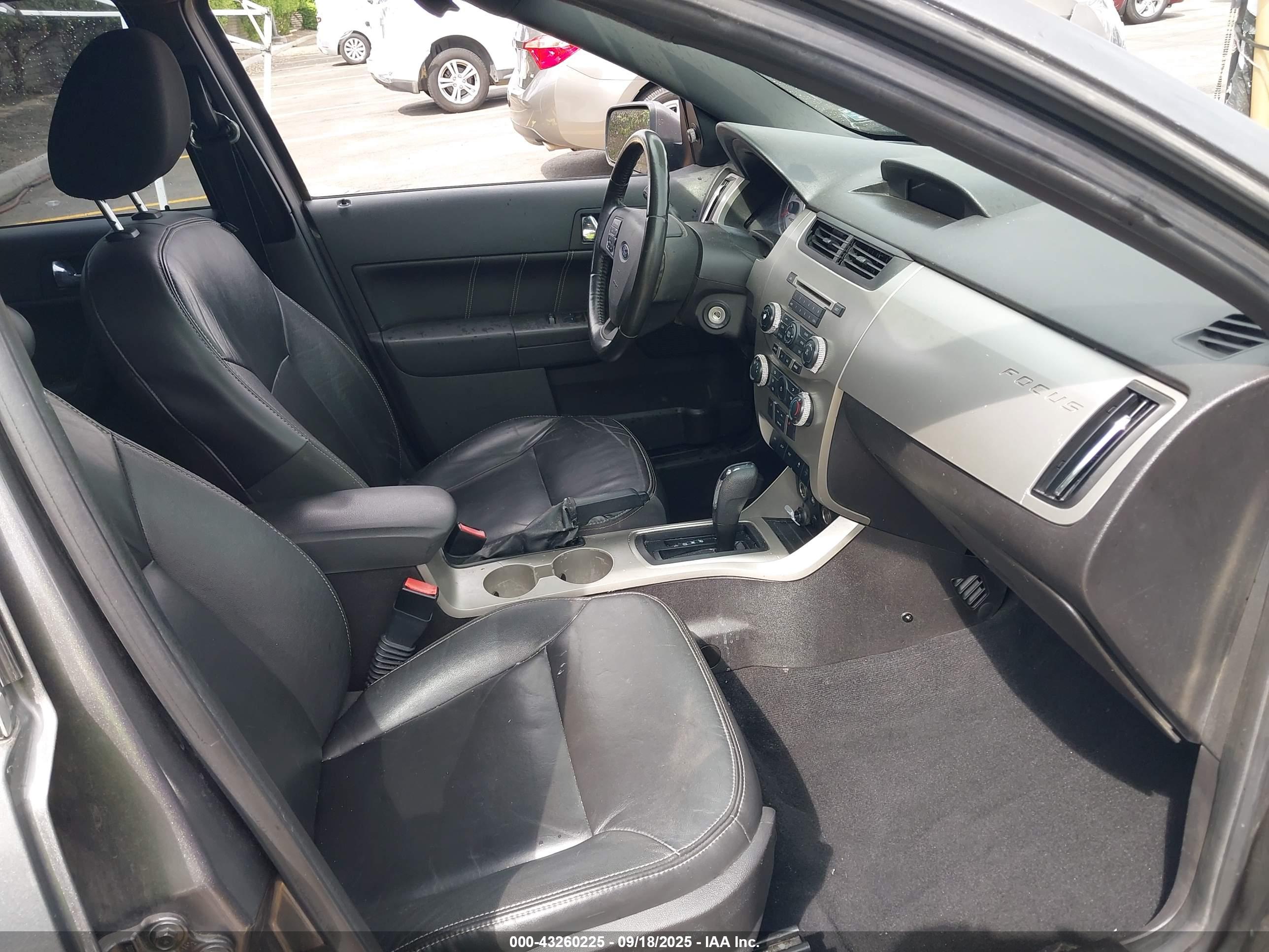 FORD FOCUS image 5