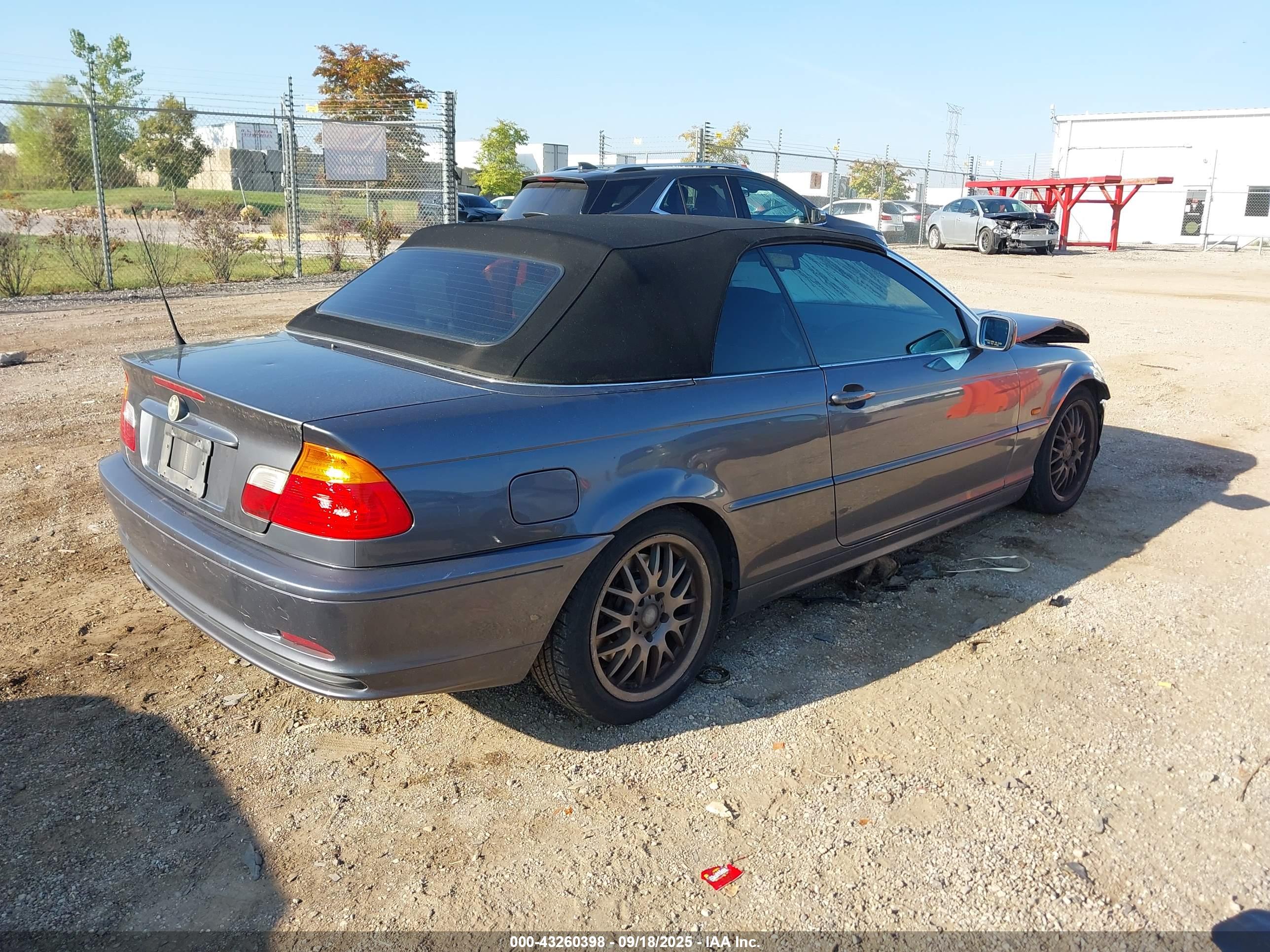 BMW 330CI image 4