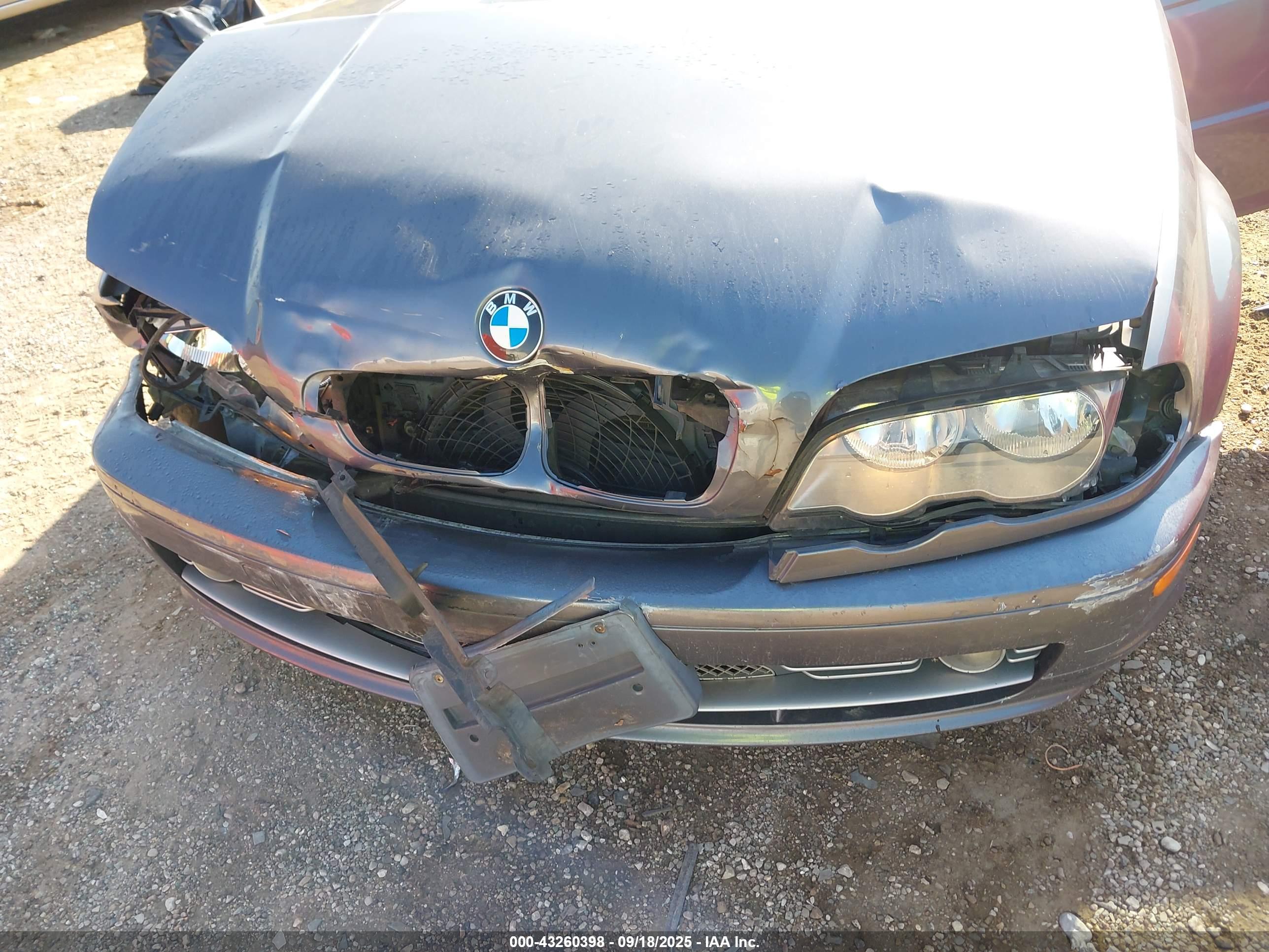 BMW 330CI image 6