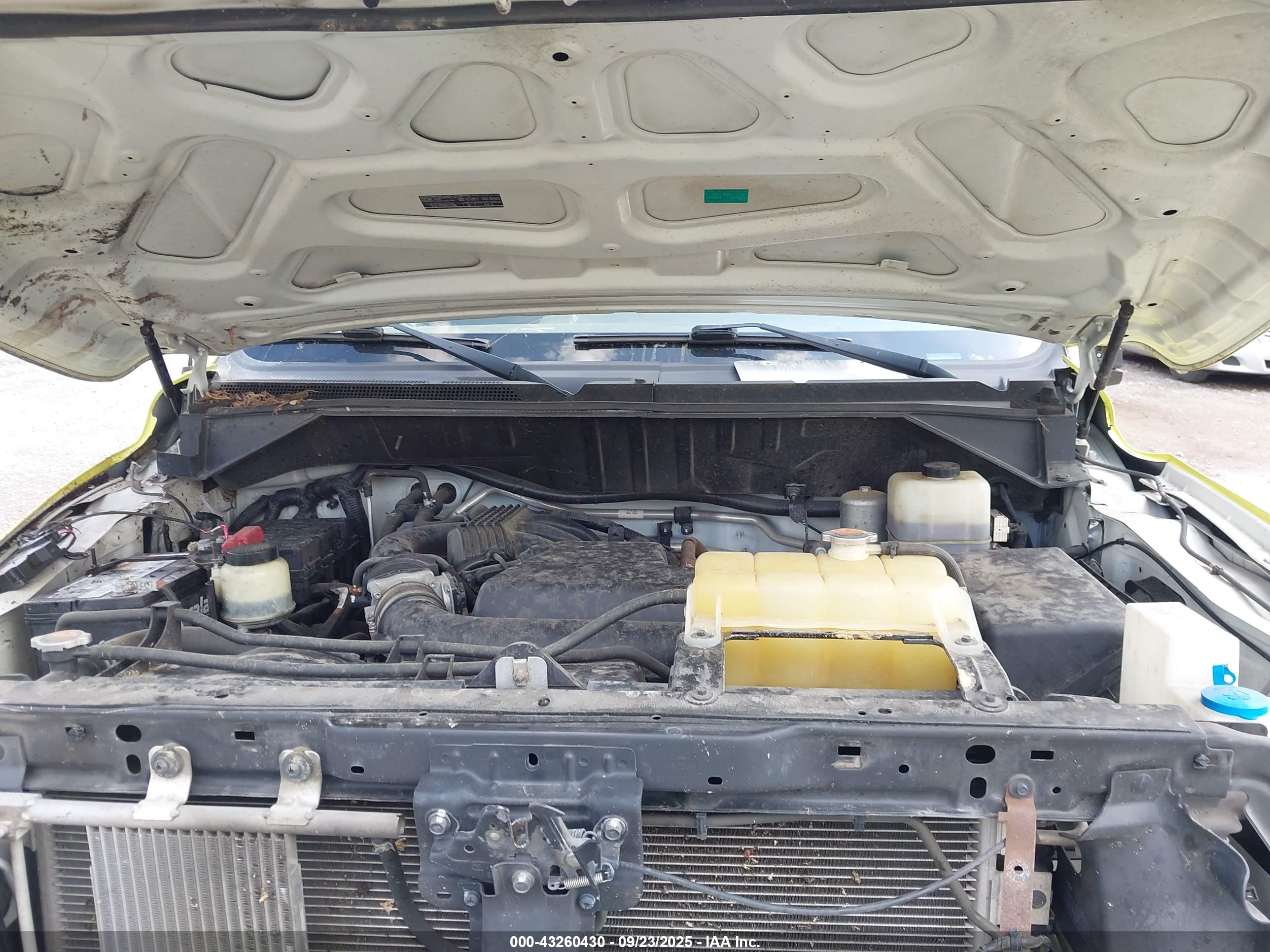 NISSAN NV image 10