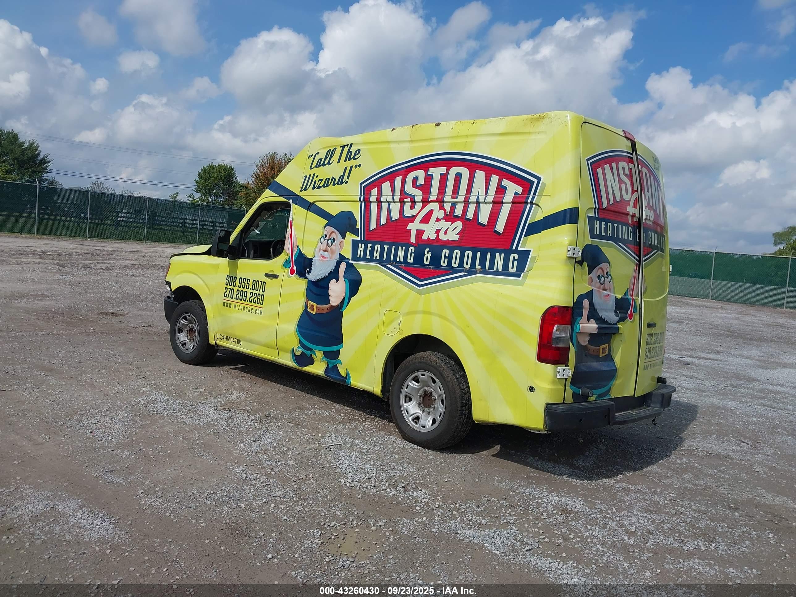 NISSAN NV image 3