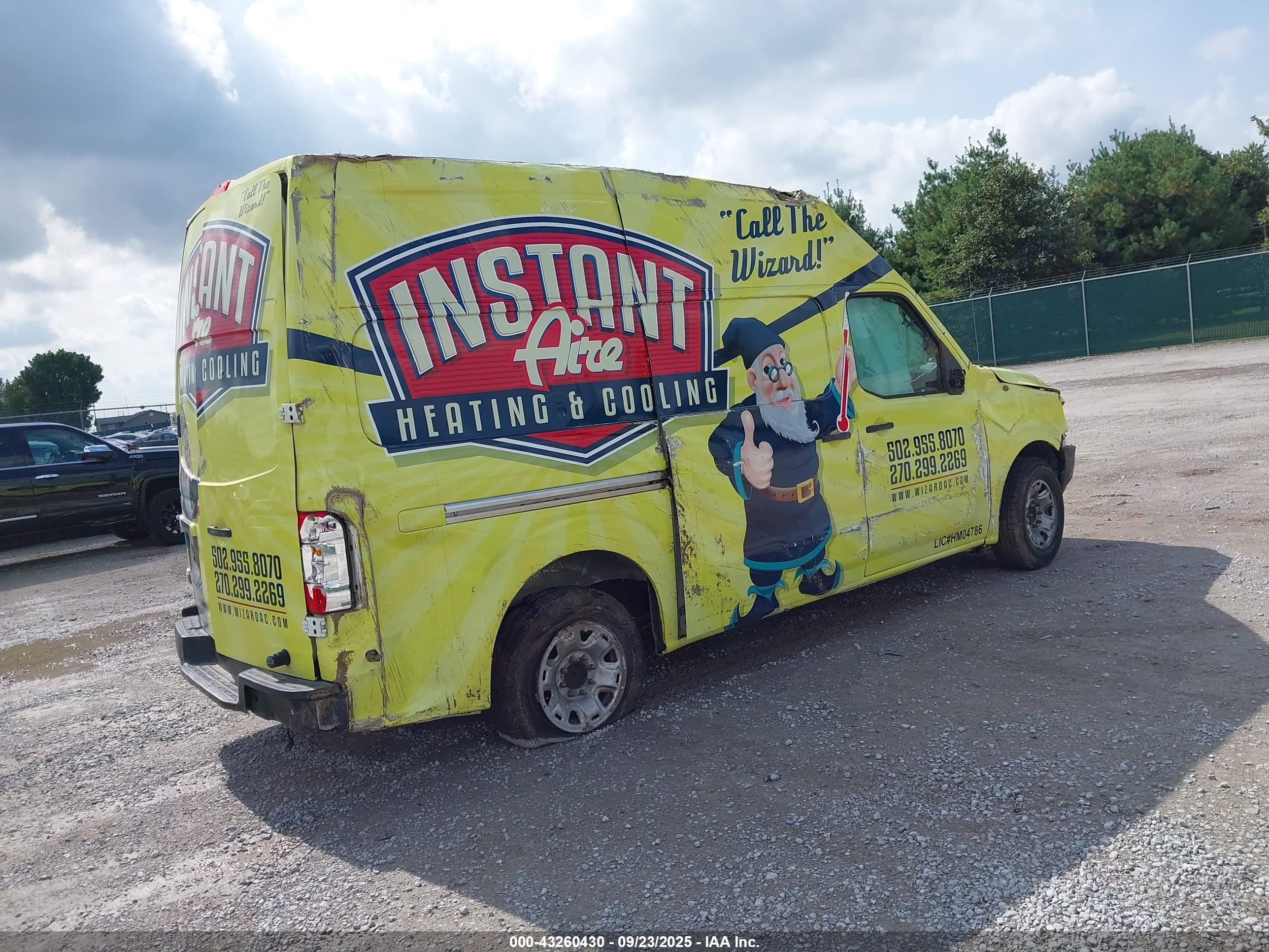 NISSAN NV image 4