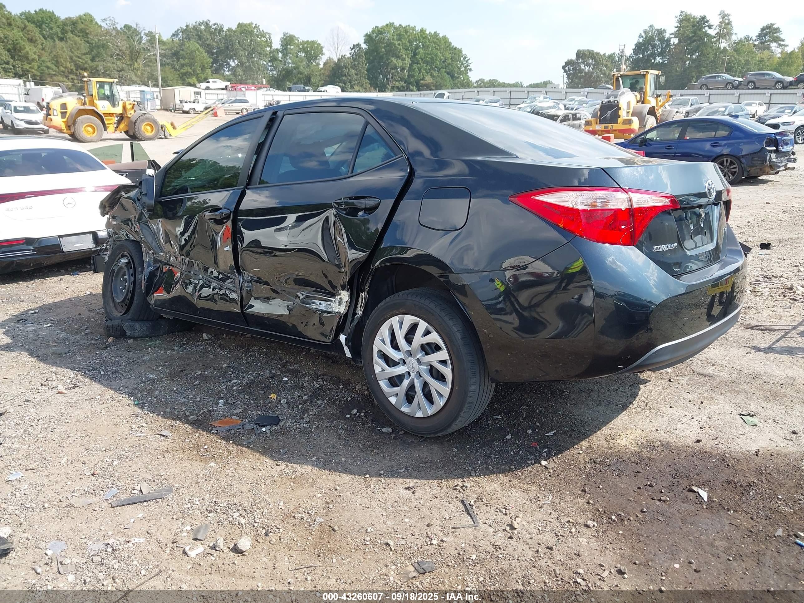 TOYOTA COROLLA image 3