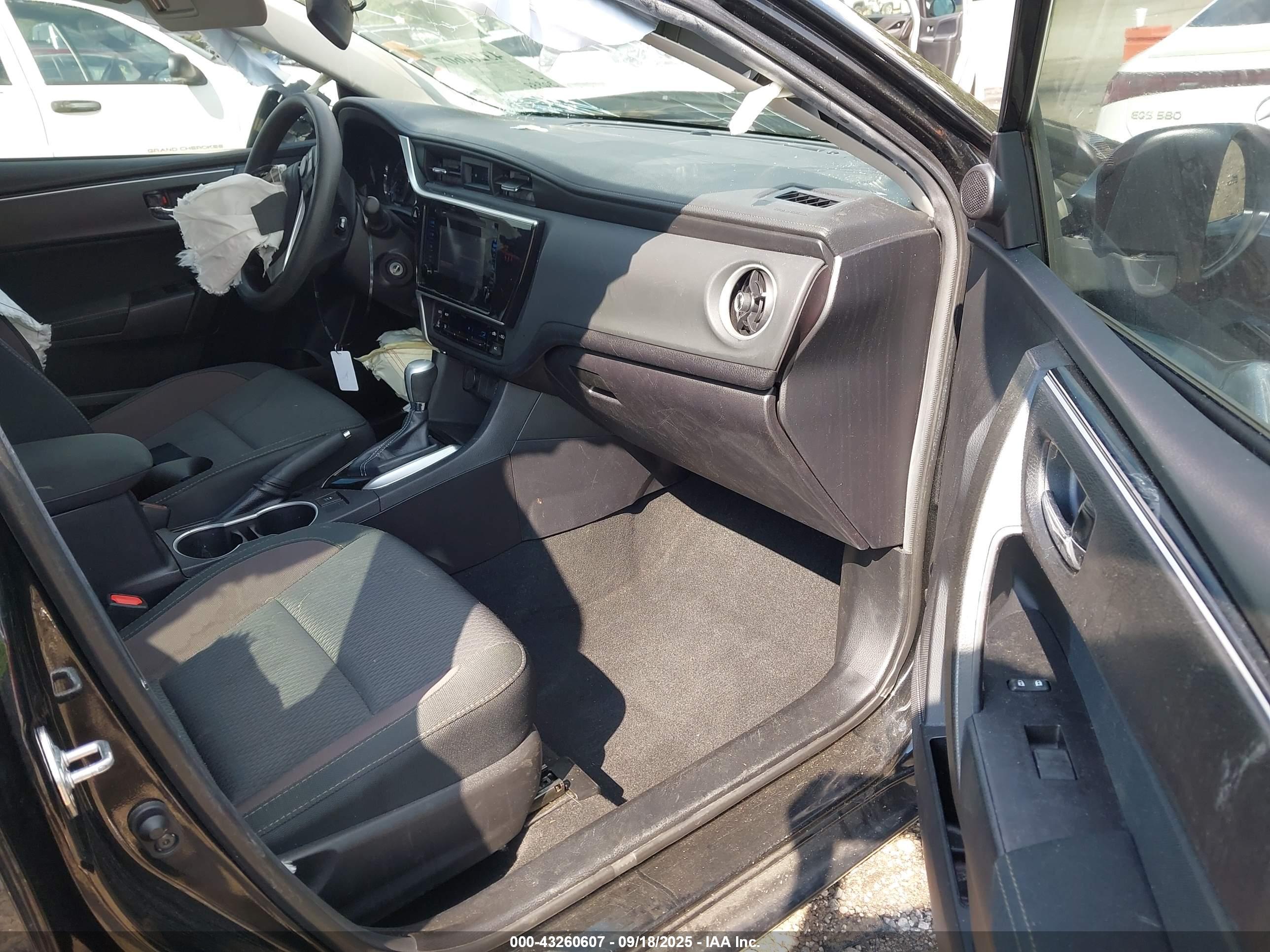 TOYOTA COROLLA image 5