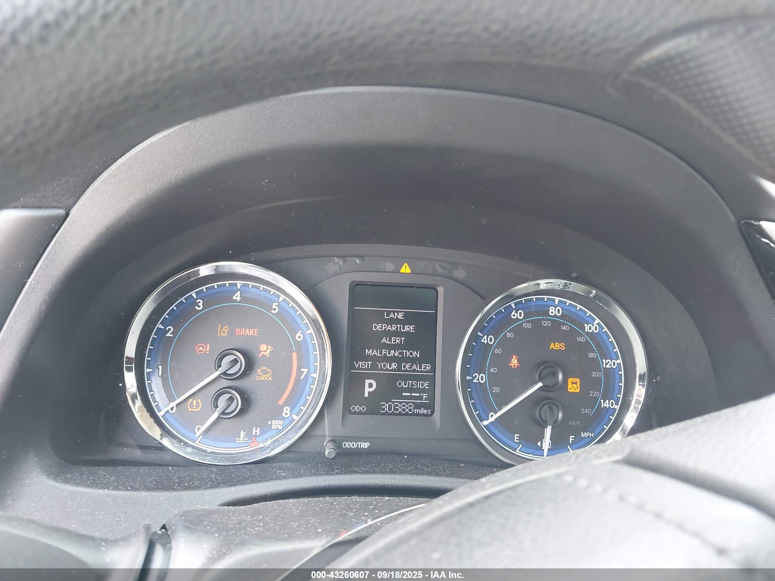TOYOTA COROLLA image 7