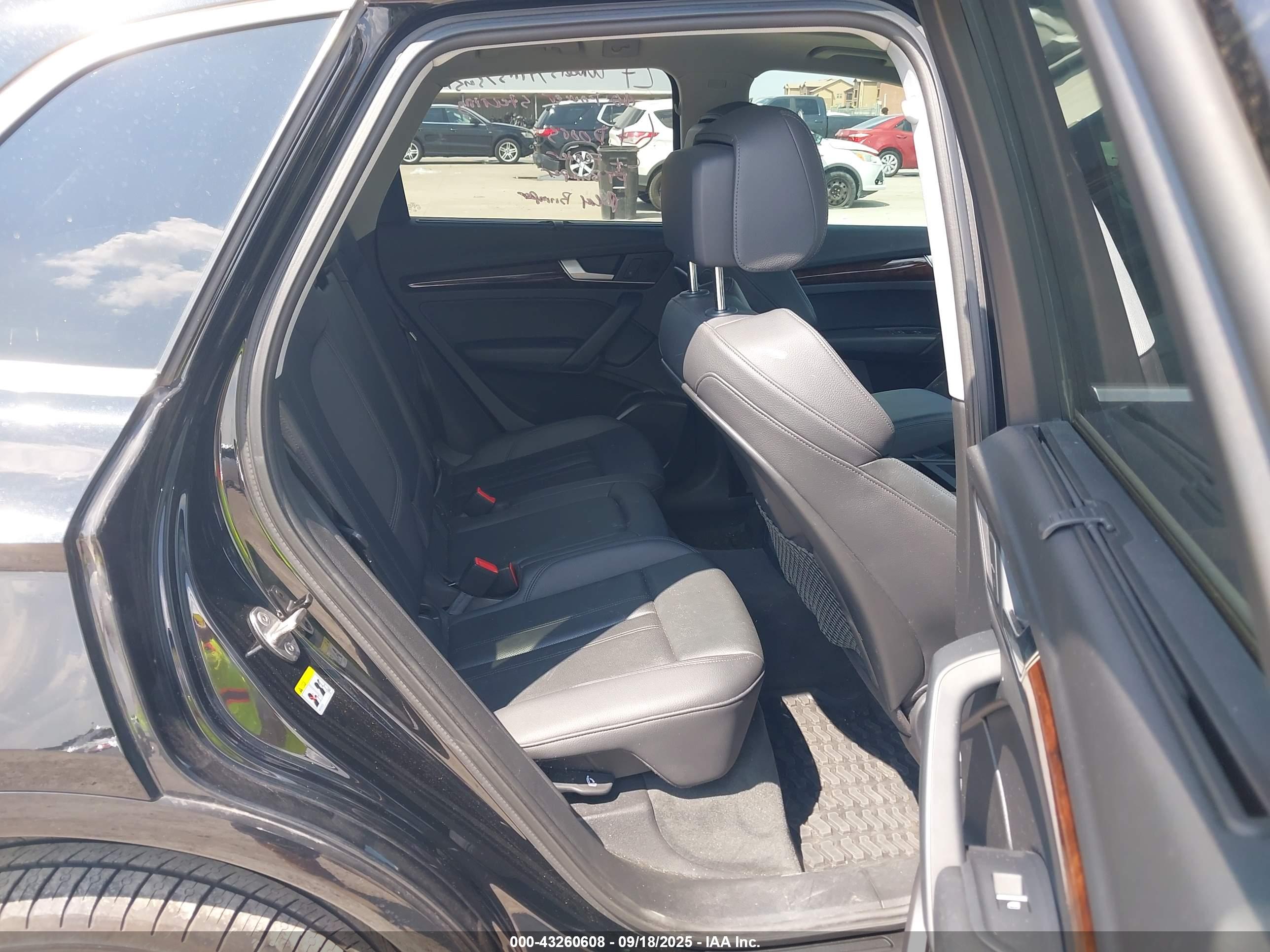 AUDI Q5 image 8