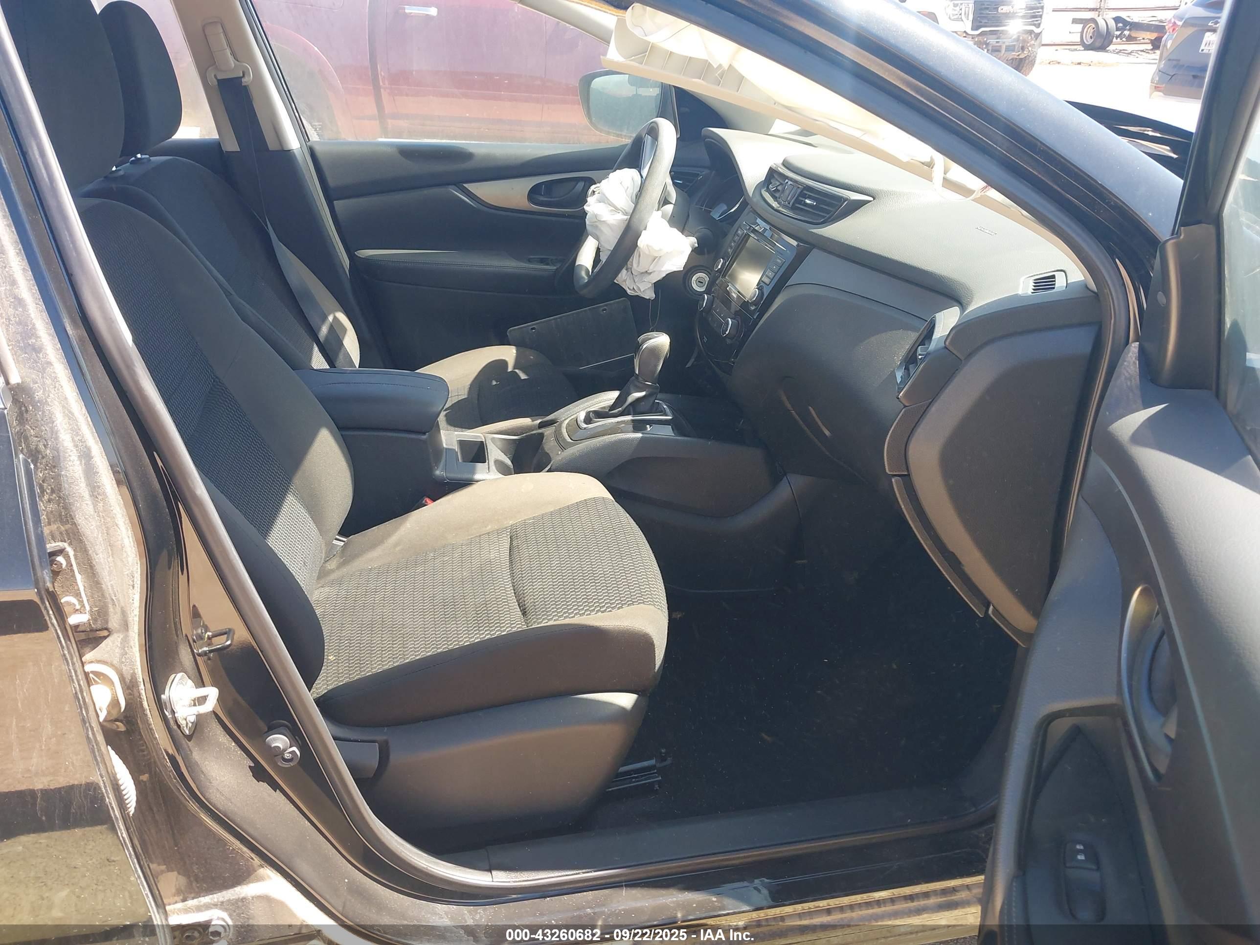 NISSAN ROGUE image 5