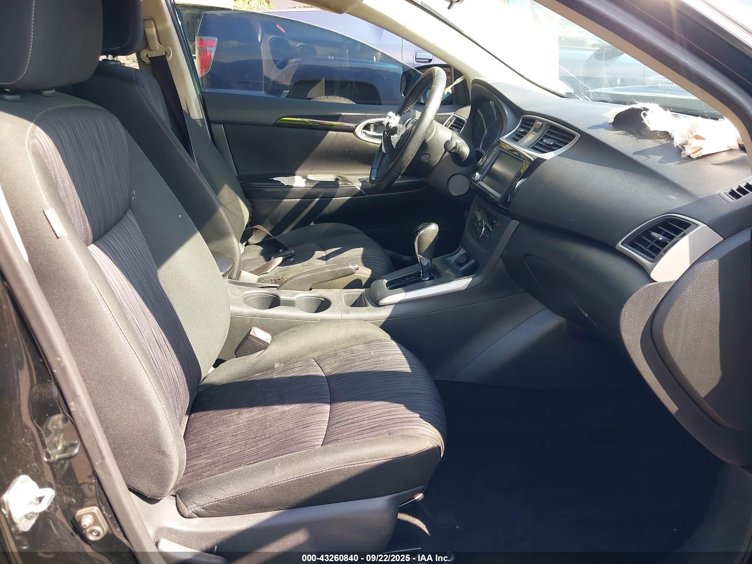 NISSAN SENTRA image 5
