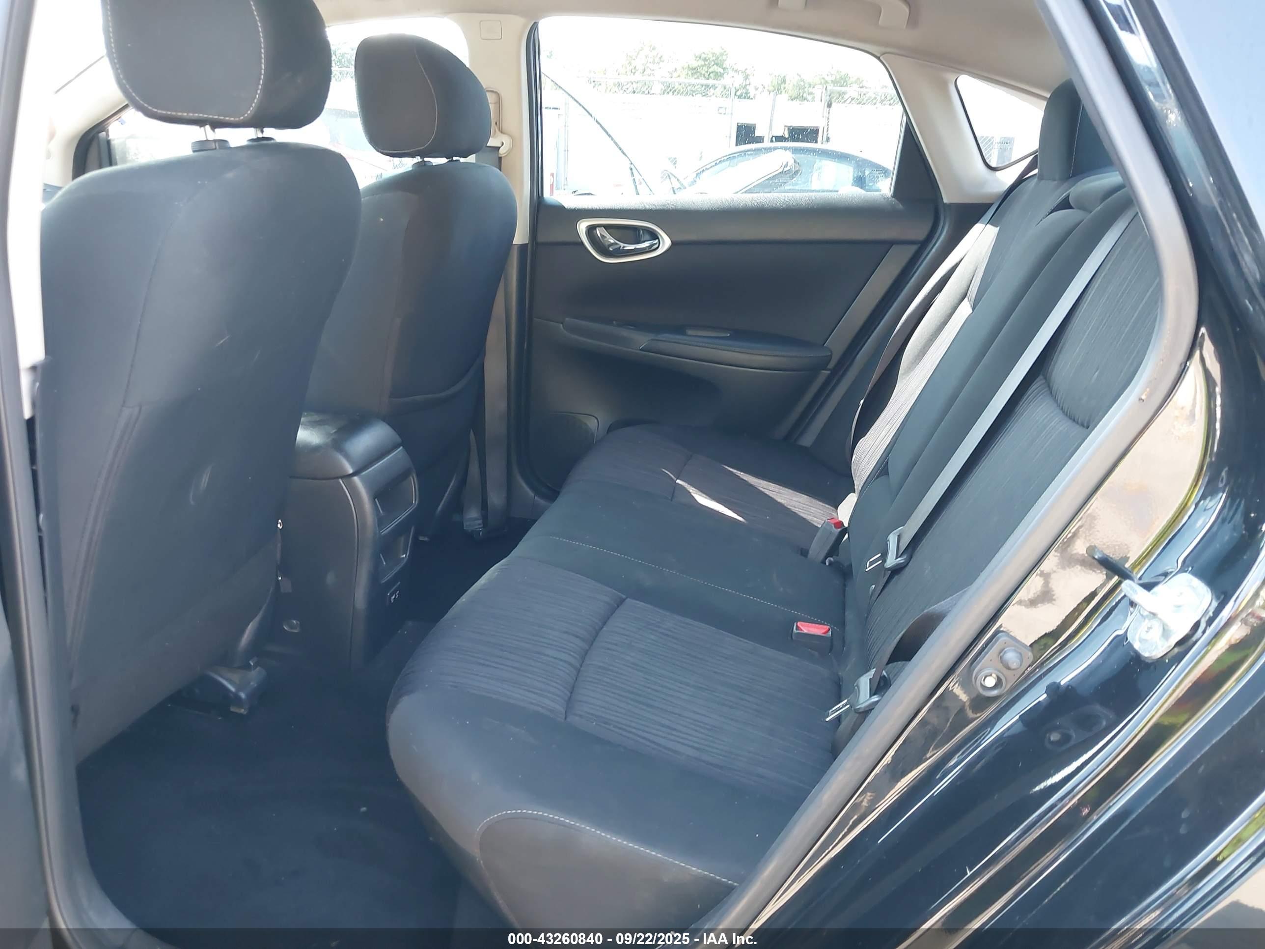 NISSAN SENTRA image 8