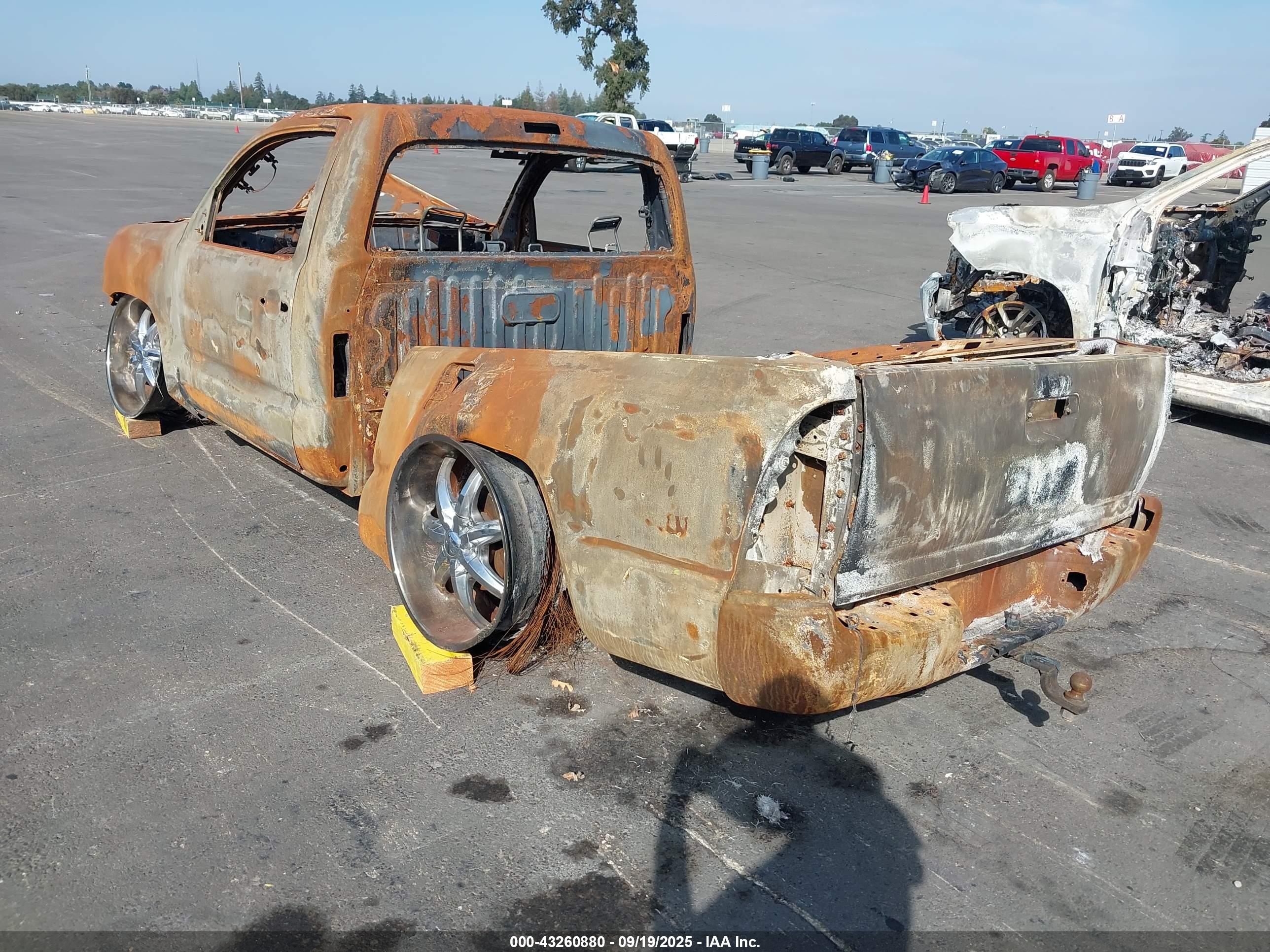 TOYOTA TACOMA image 3