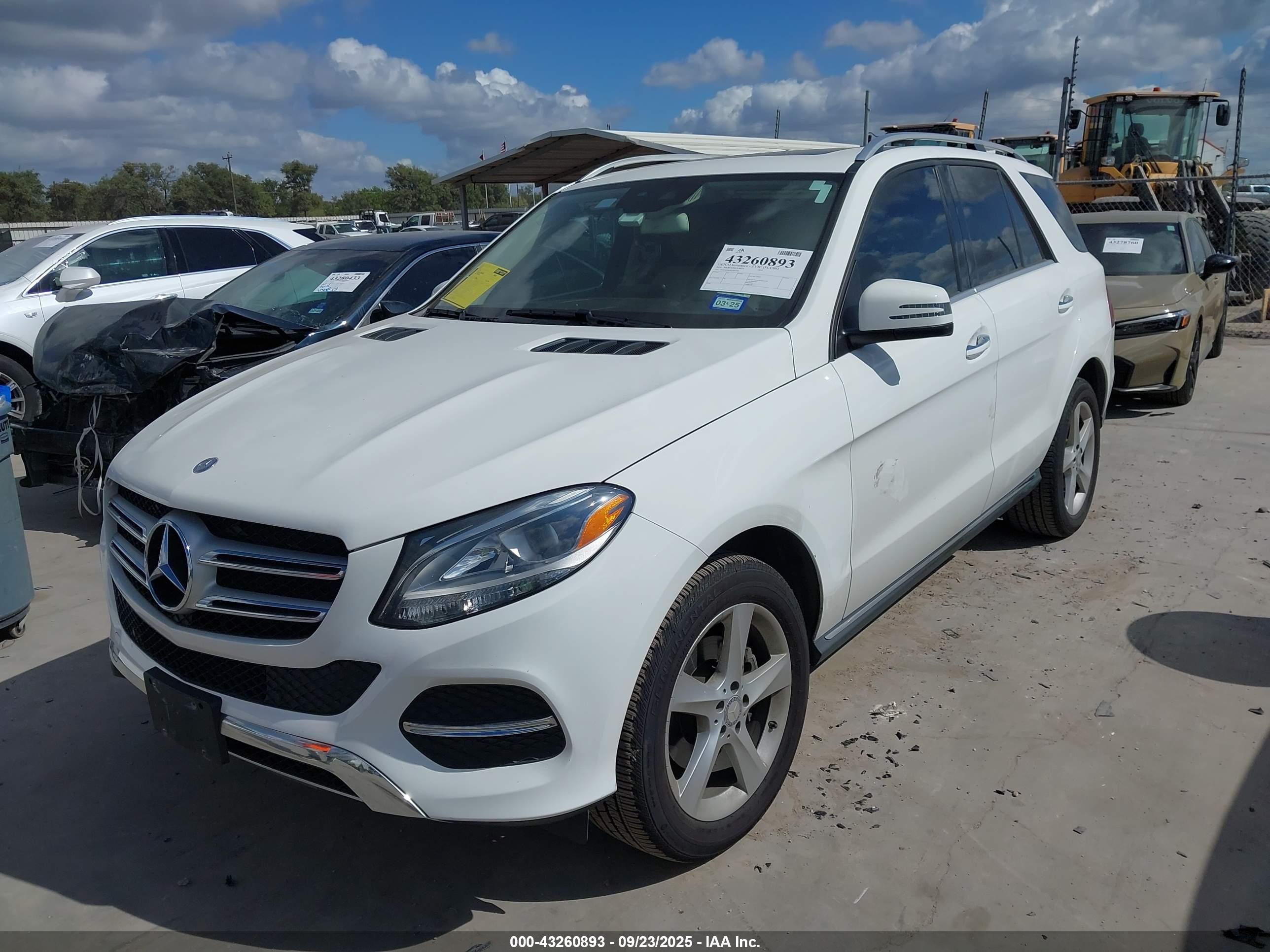 MERCEDES-BENZ GLE image 2