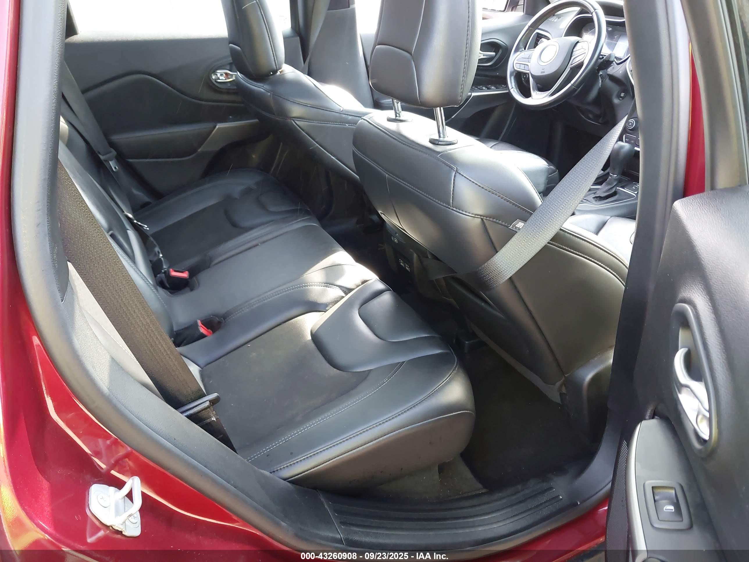 JEEP CHEROKEE image 8