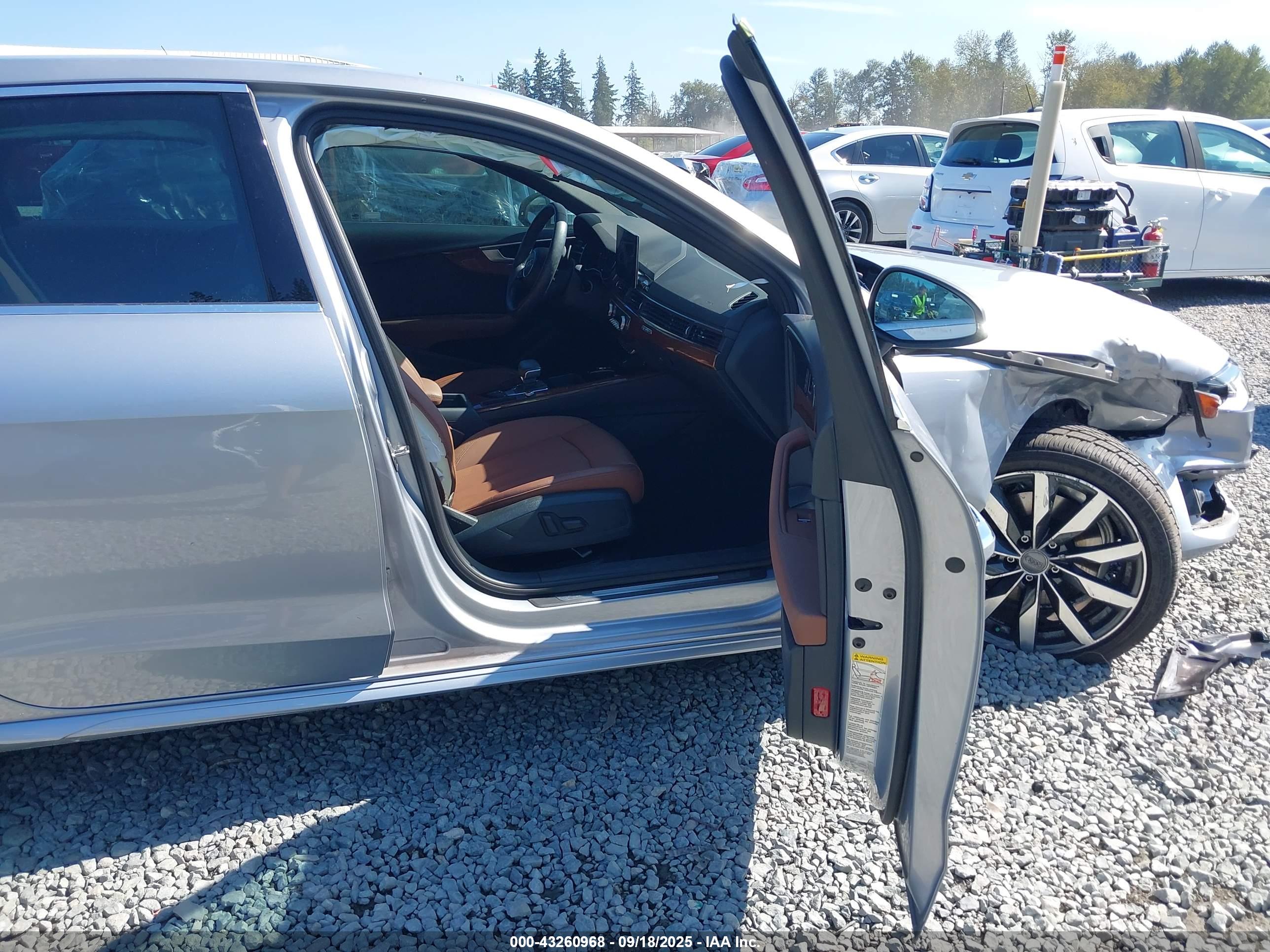 AUDI A4 image 5