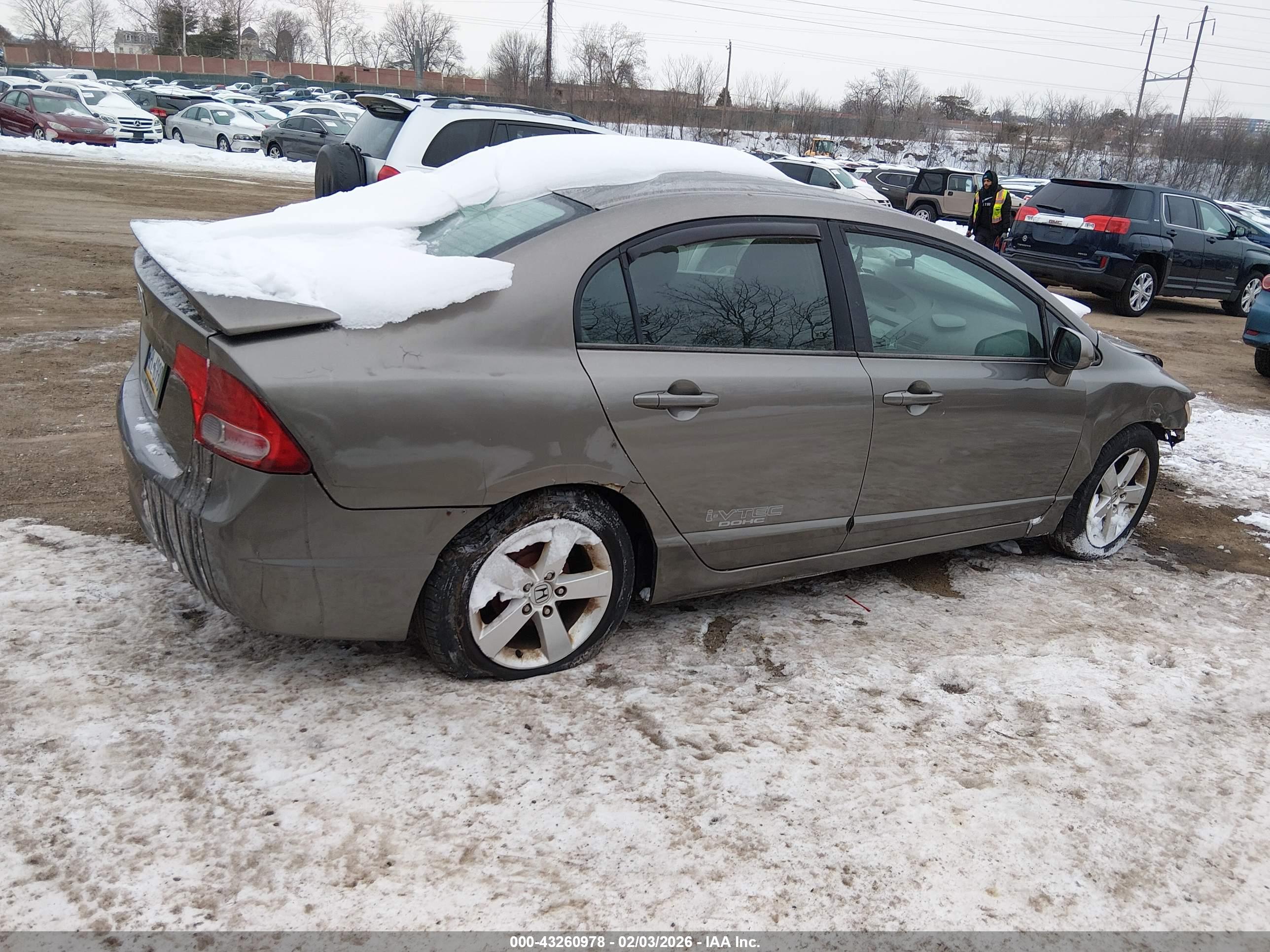 HONDA CIVIC image 4