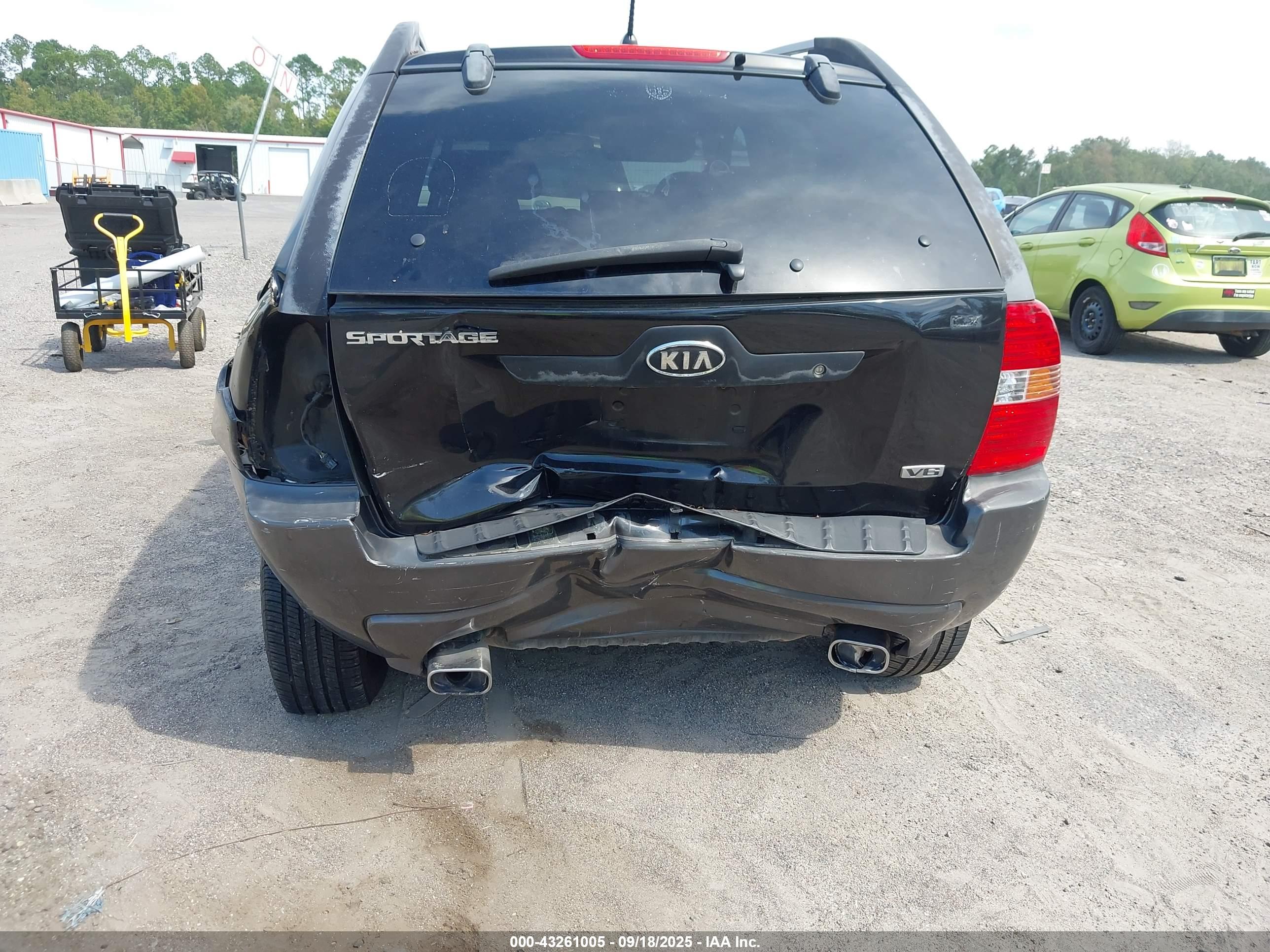 KIA SPORTAGE image 6