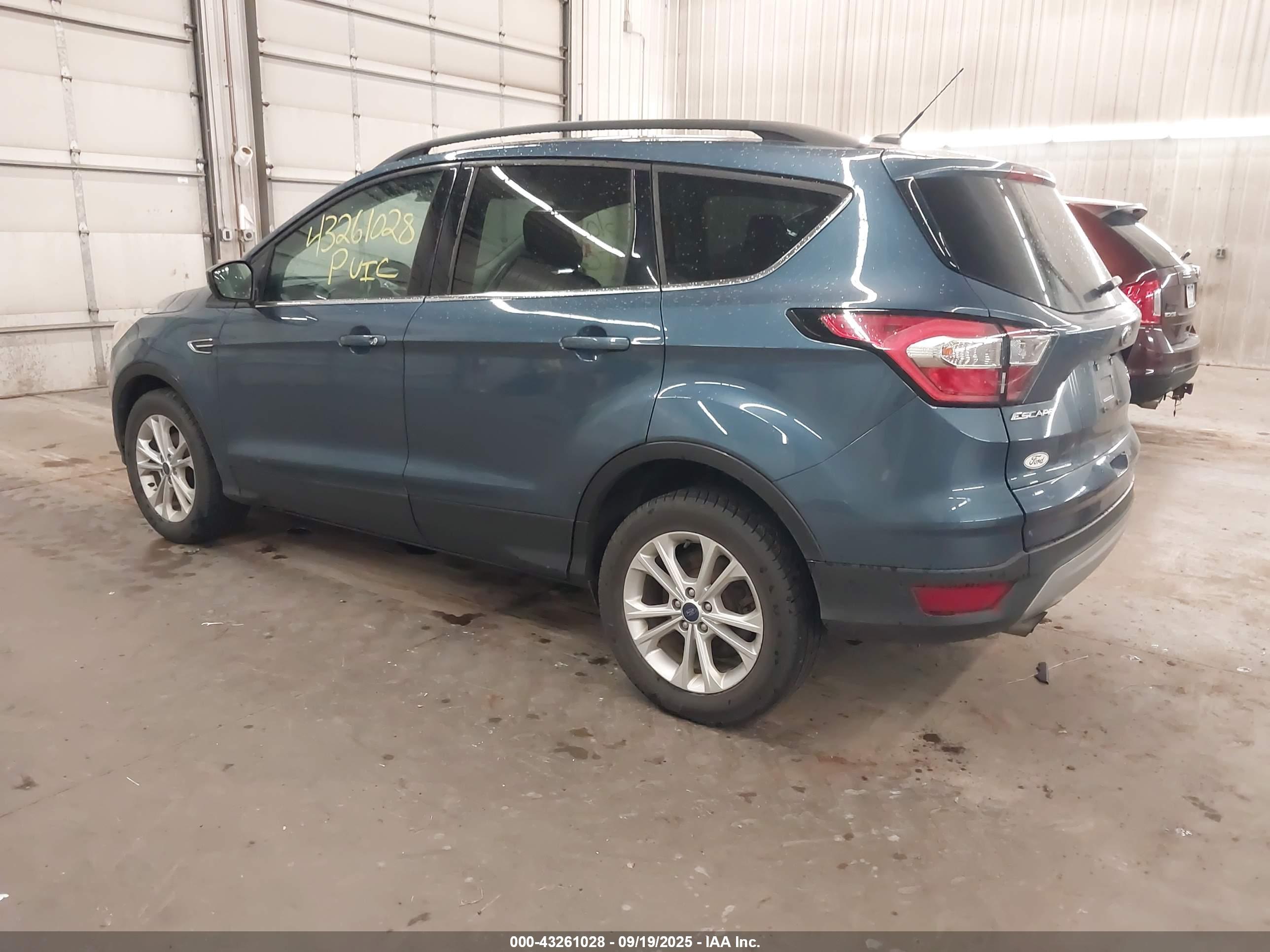 FORD ESCAPE image 3
