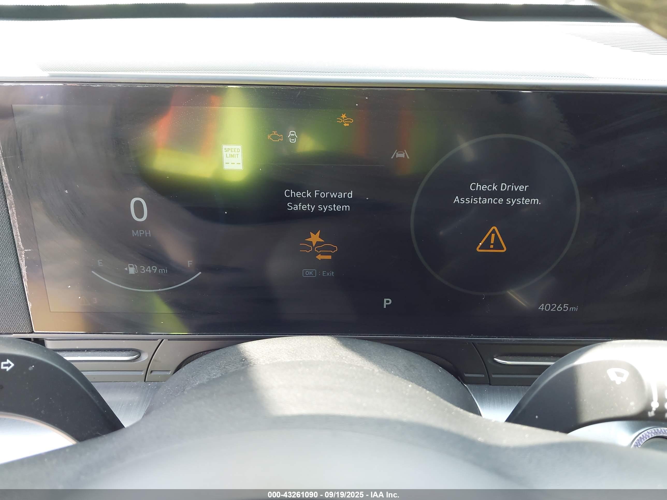 HYUNDAI KONA image 7