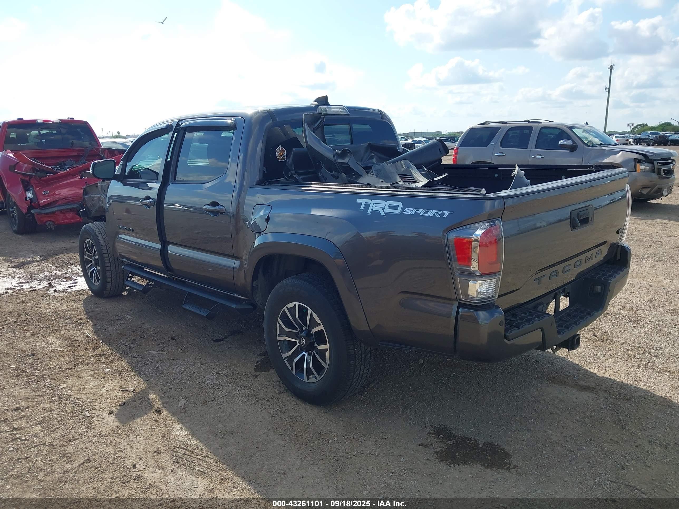 TOYOTA TACOMA image 3