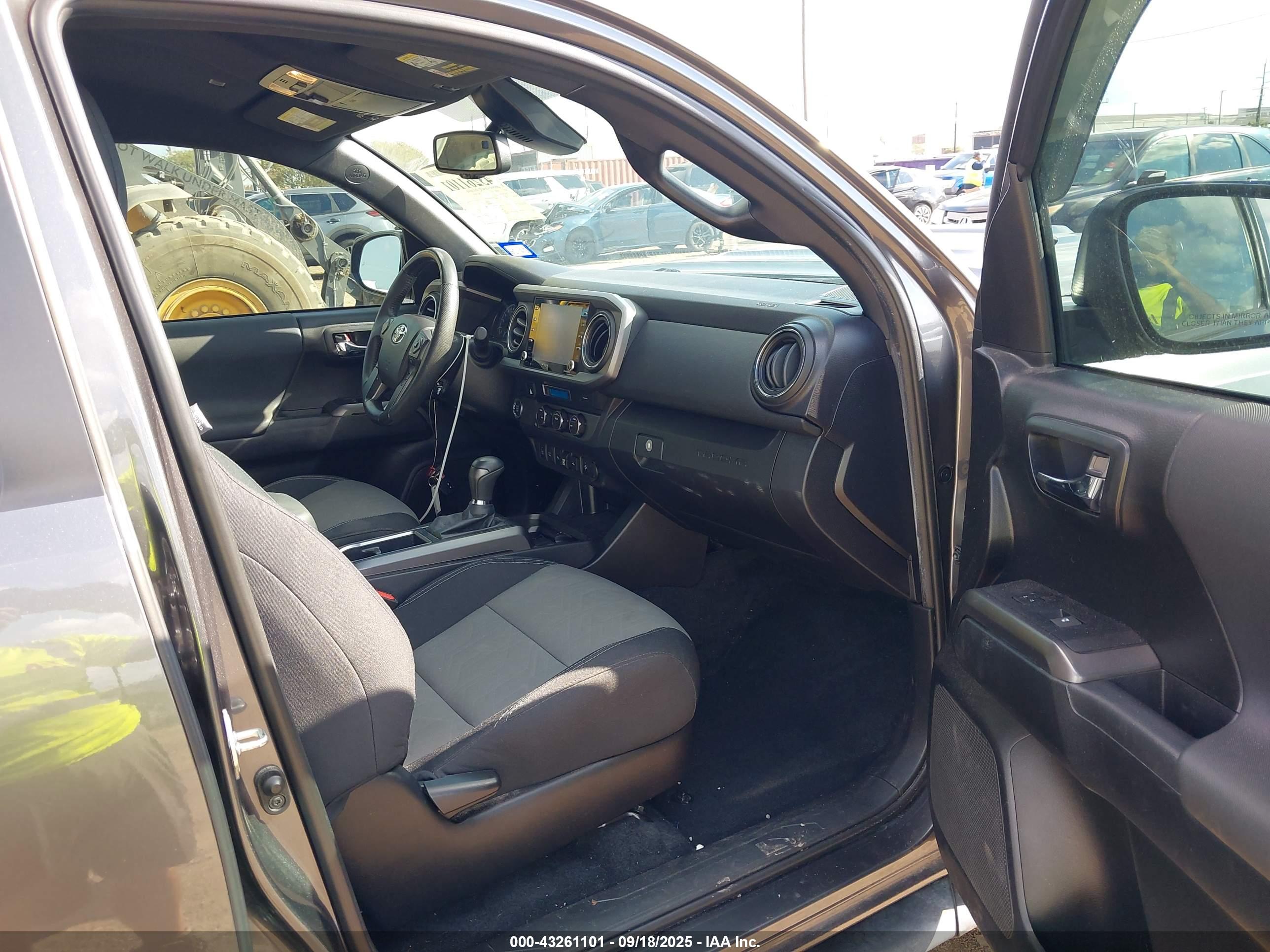 TOYOTA TACOMA image 5