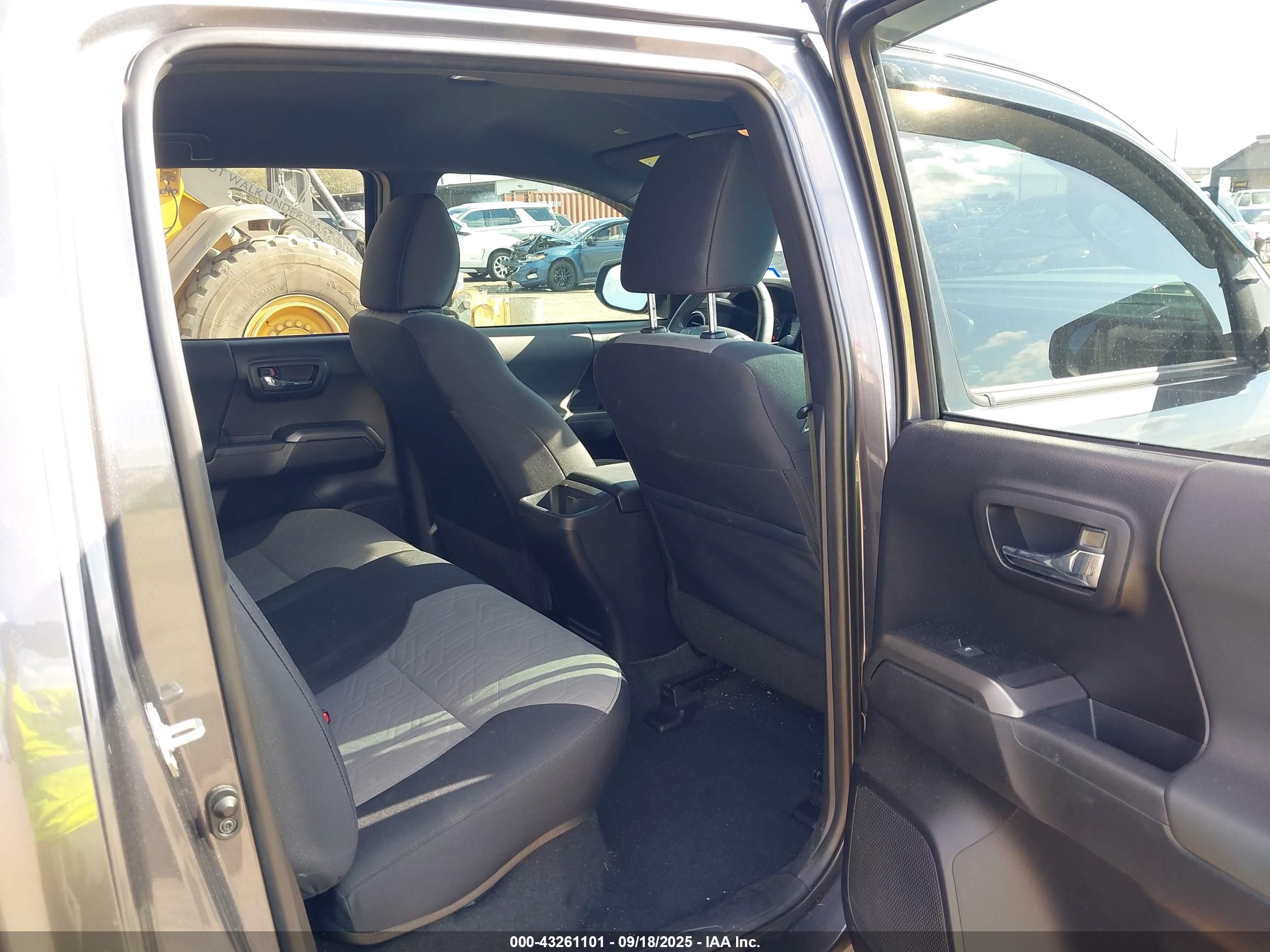 TOYOTA TACOMA image 8