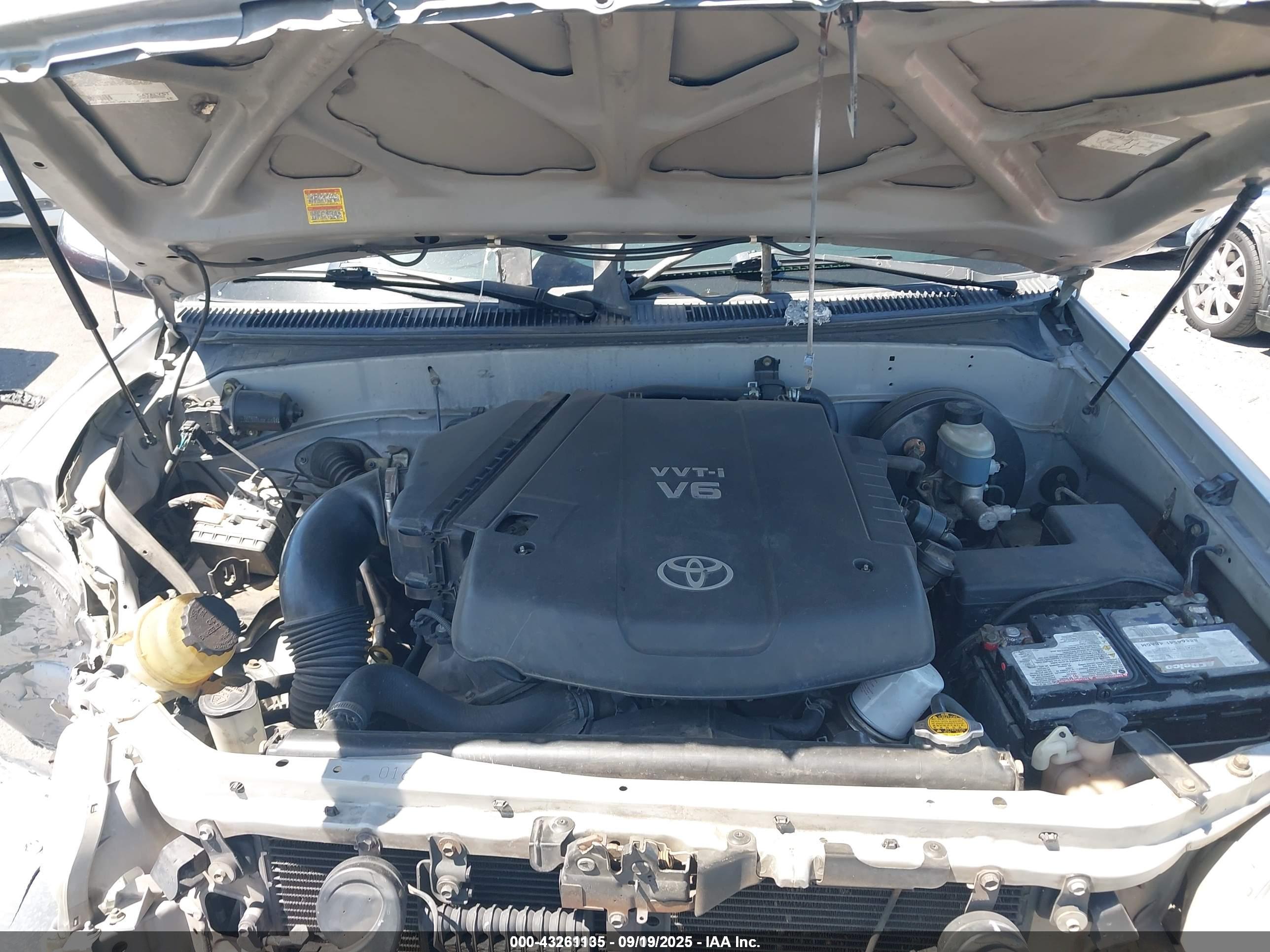 TOYOTA TUNDRA image 10
