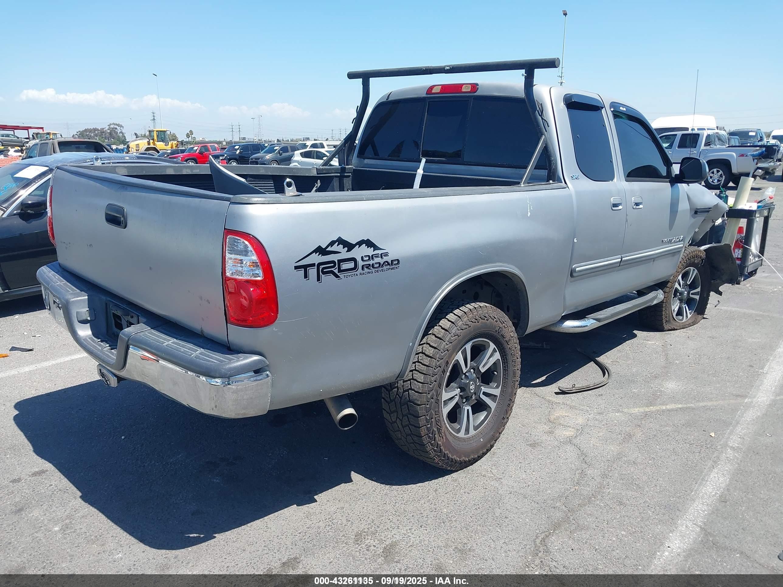 TOYOTA TUNDRA image 4