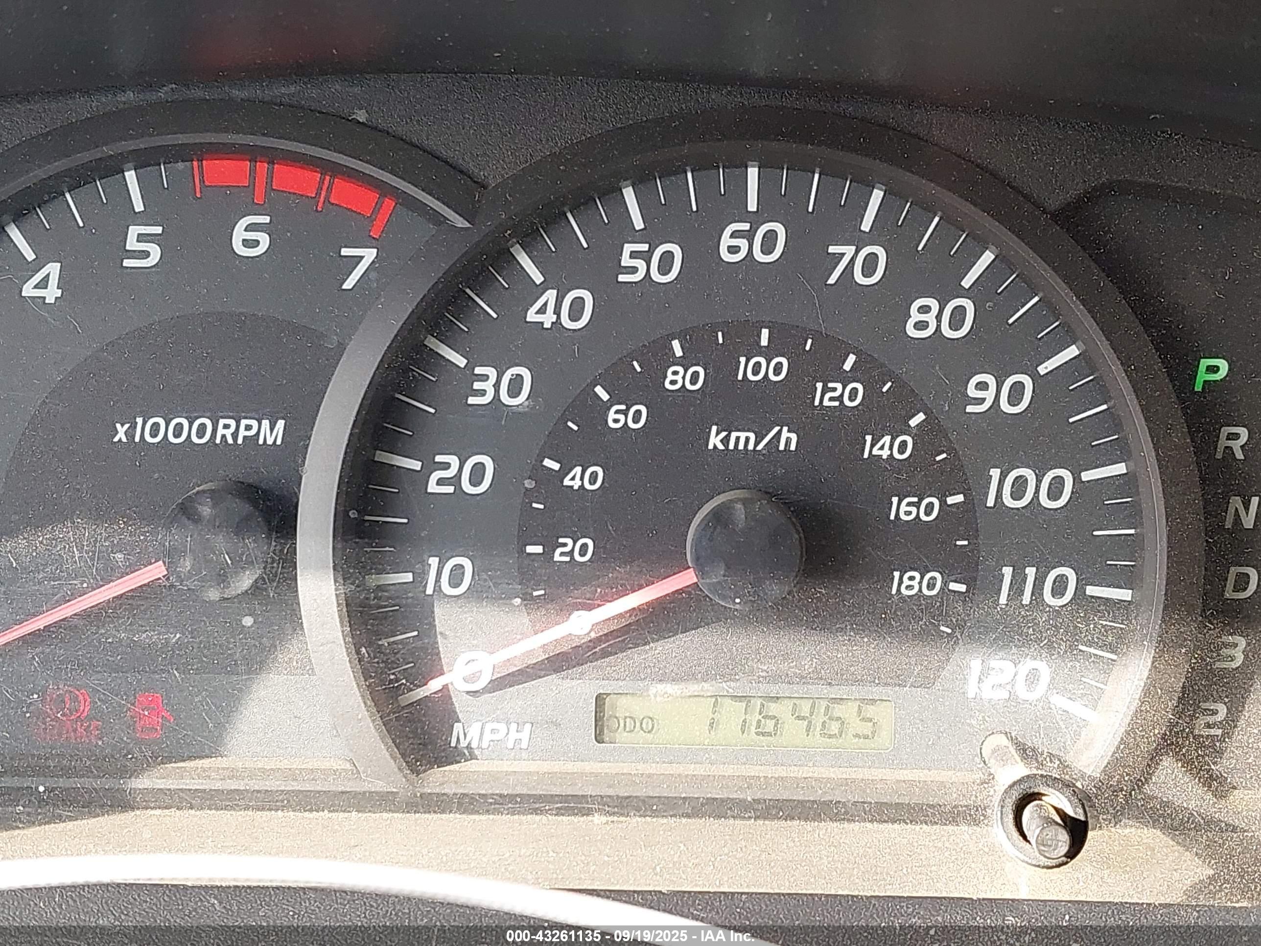 TOYOTA TUNDRA image 7