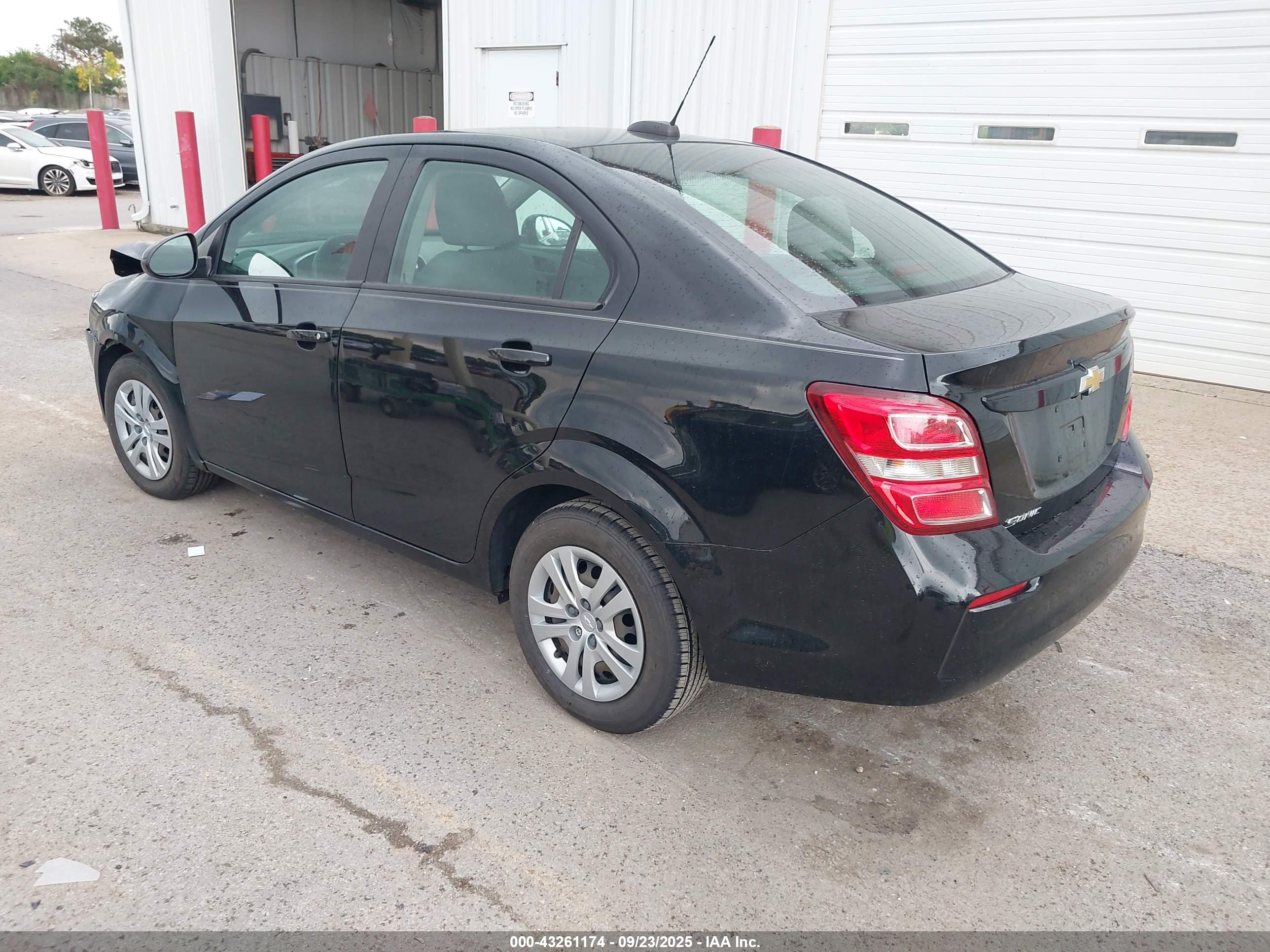 CHEVROLET SONIC image 3