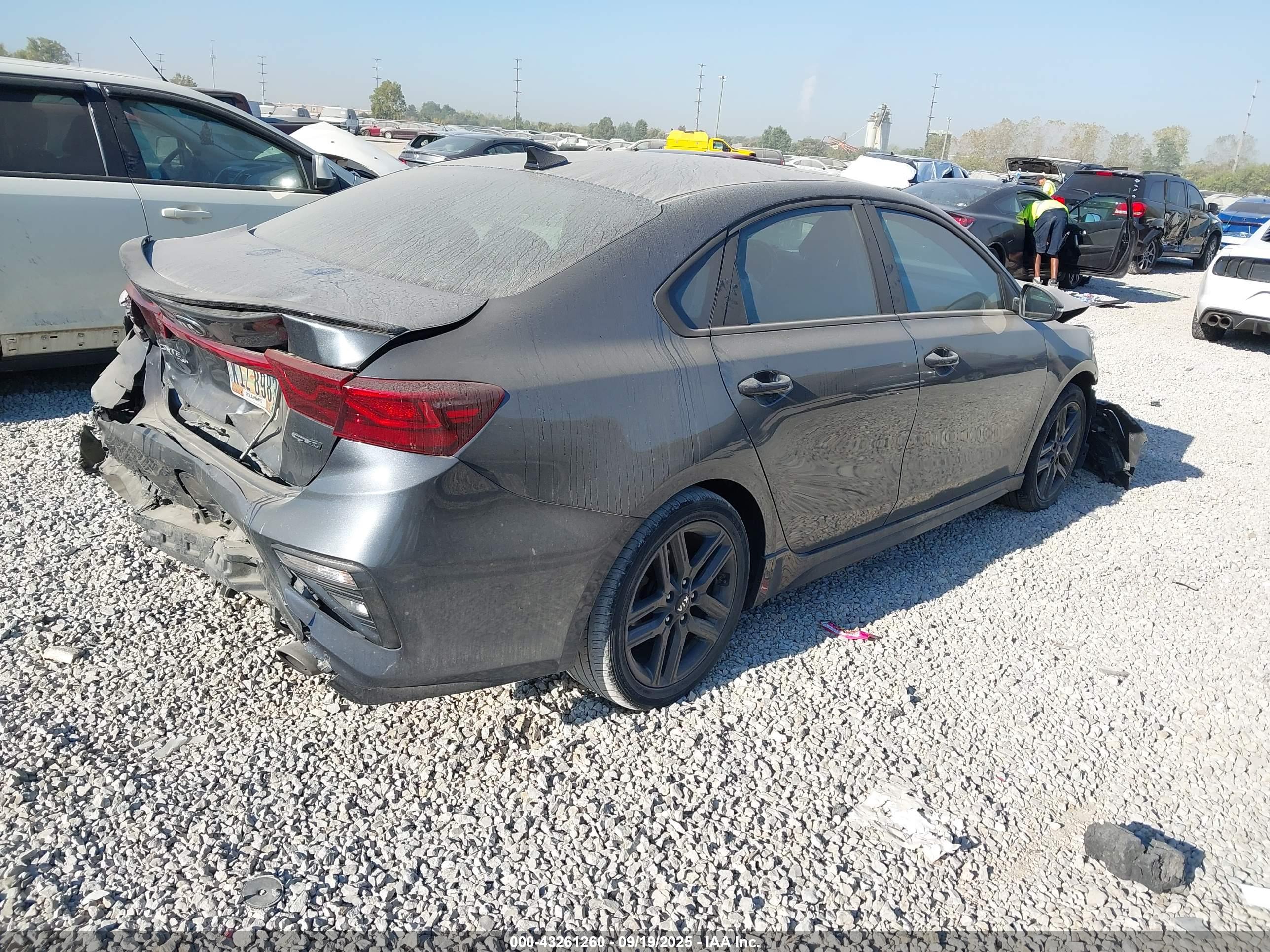 KIA FORTE image 4