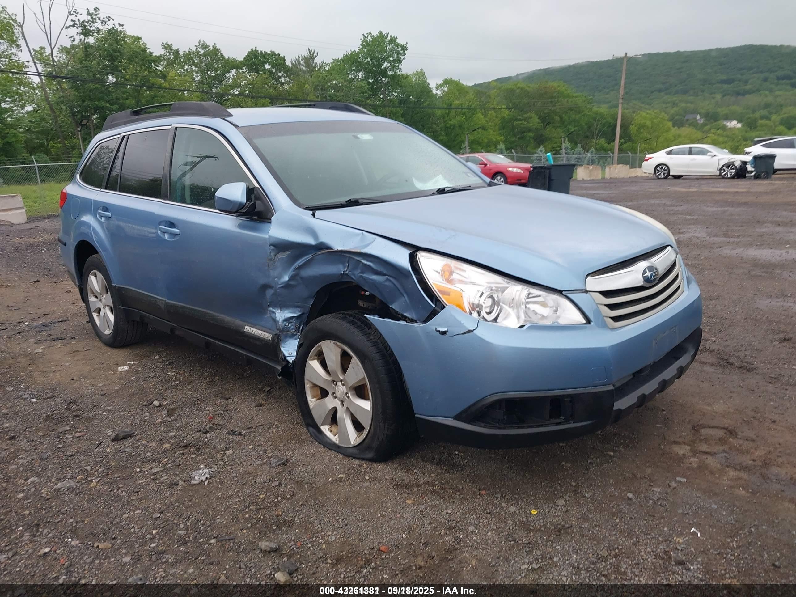 SUBARU OUTBACK image 6