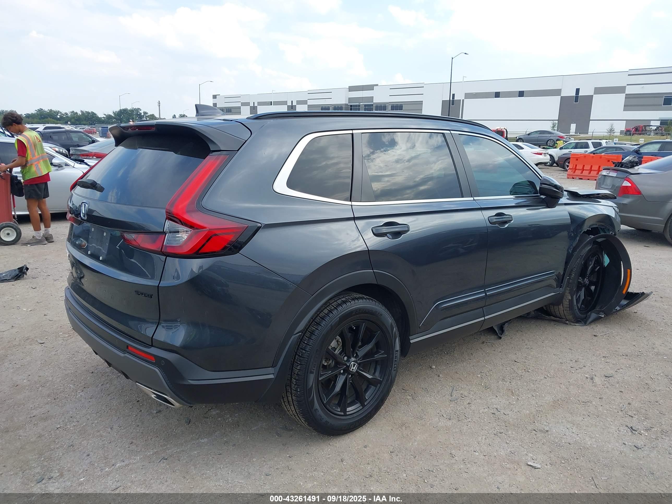 HONDA CR-V image 4