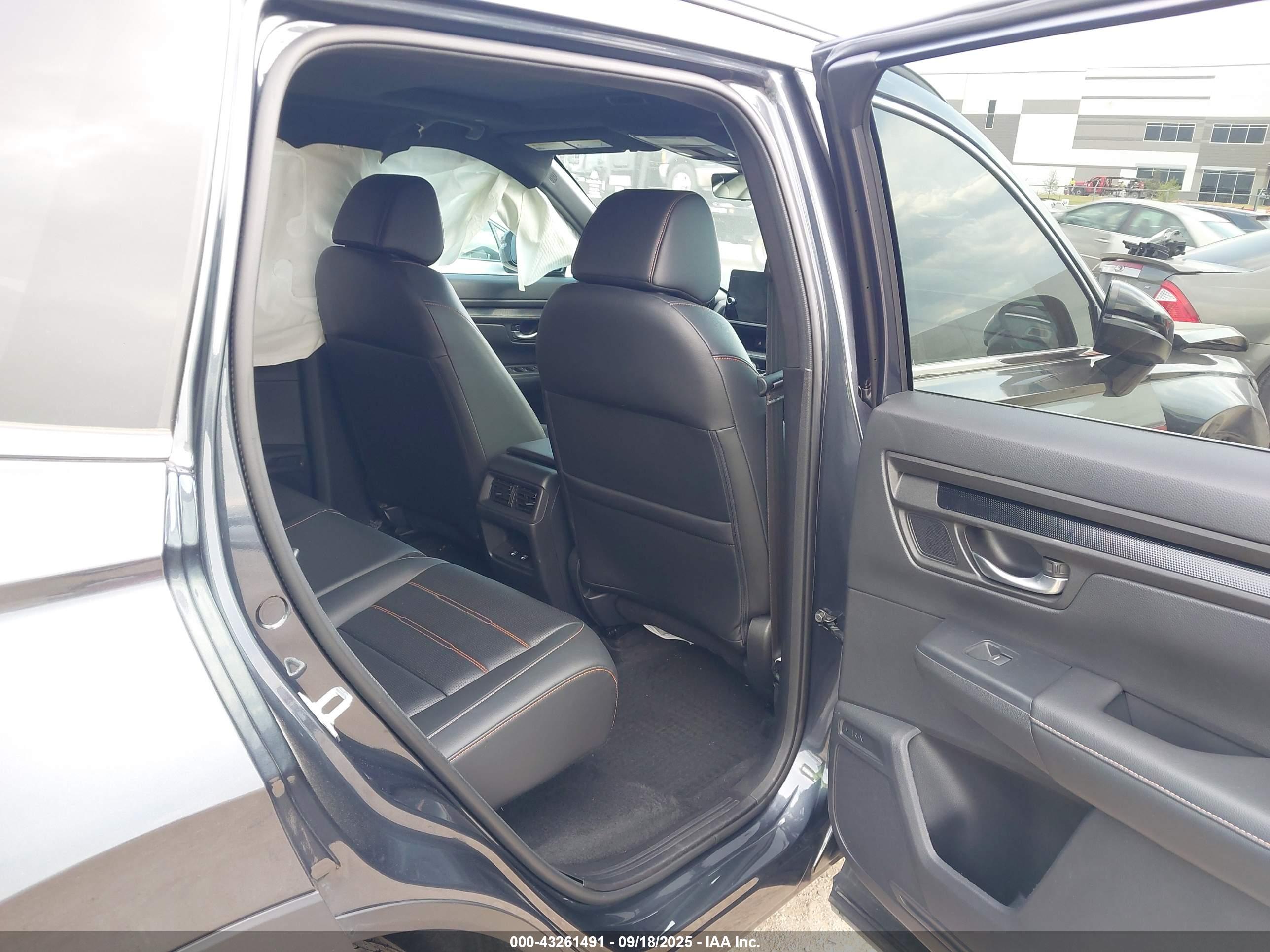 HONDA CR-V image 8