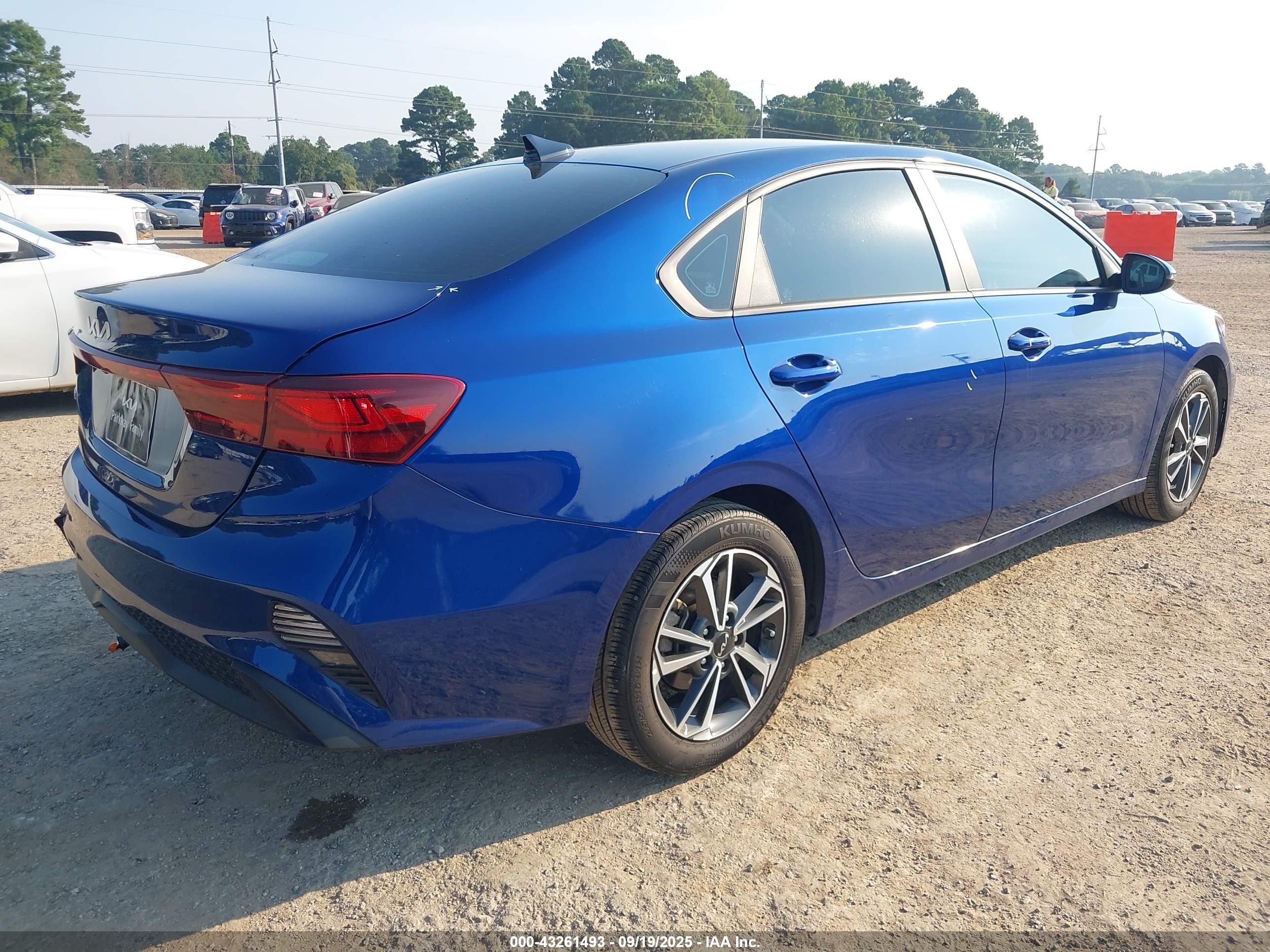 KIA FORTE image 4